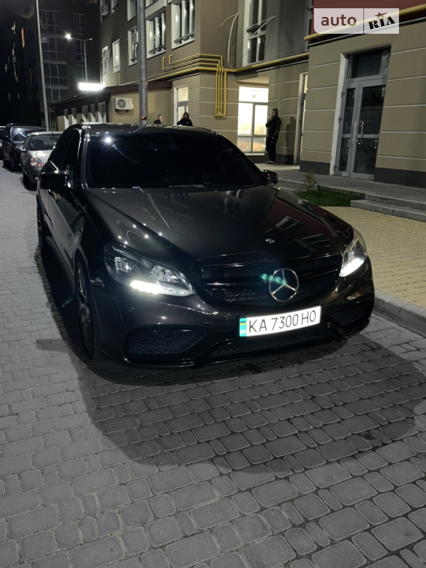 MERCEDES-BENZ E 200 2014