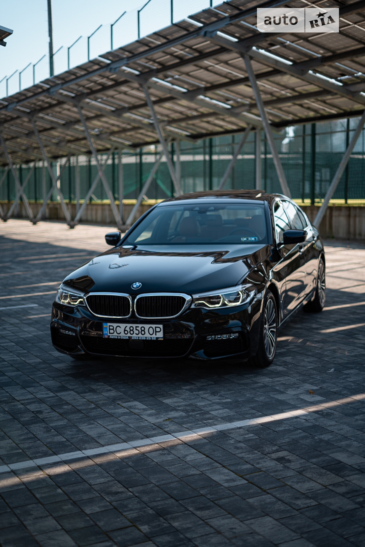 Головне фото звіту автомобіля BMW 540 2017