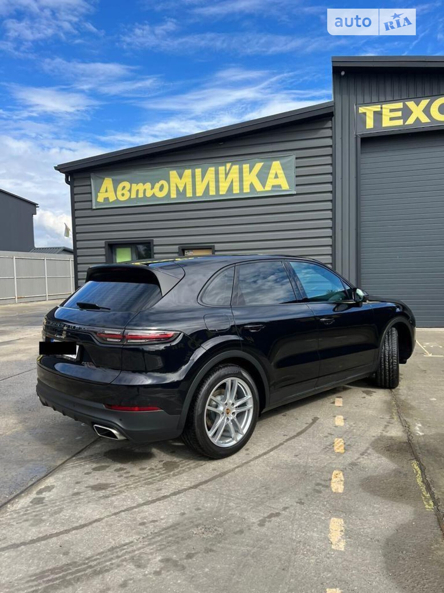 PORSCHE CAYENNE