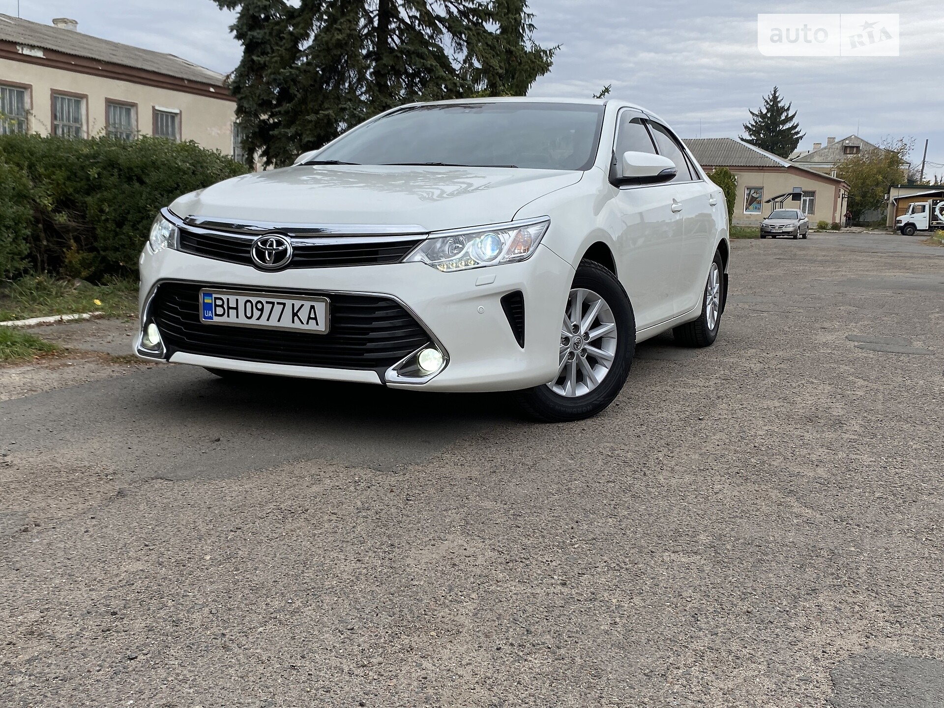 TOYOTA CAMRY