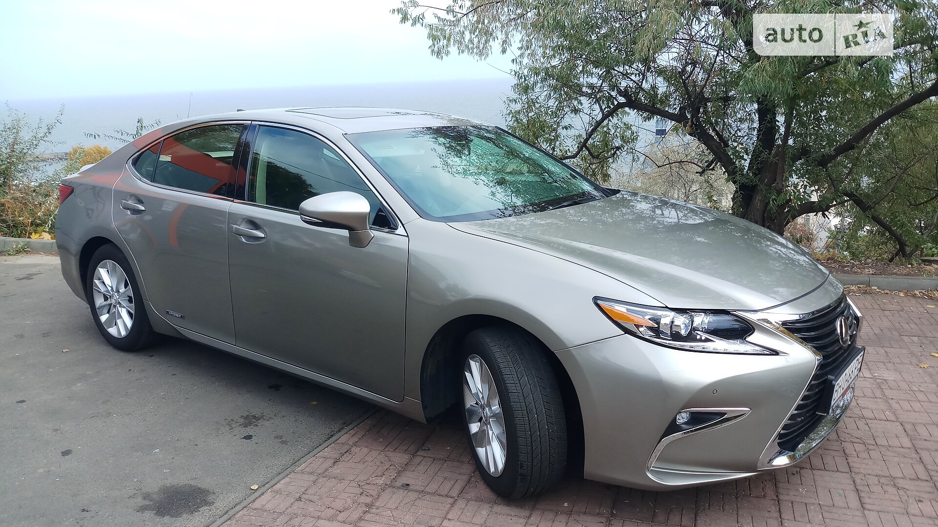 LEXUS ES 300H 2015