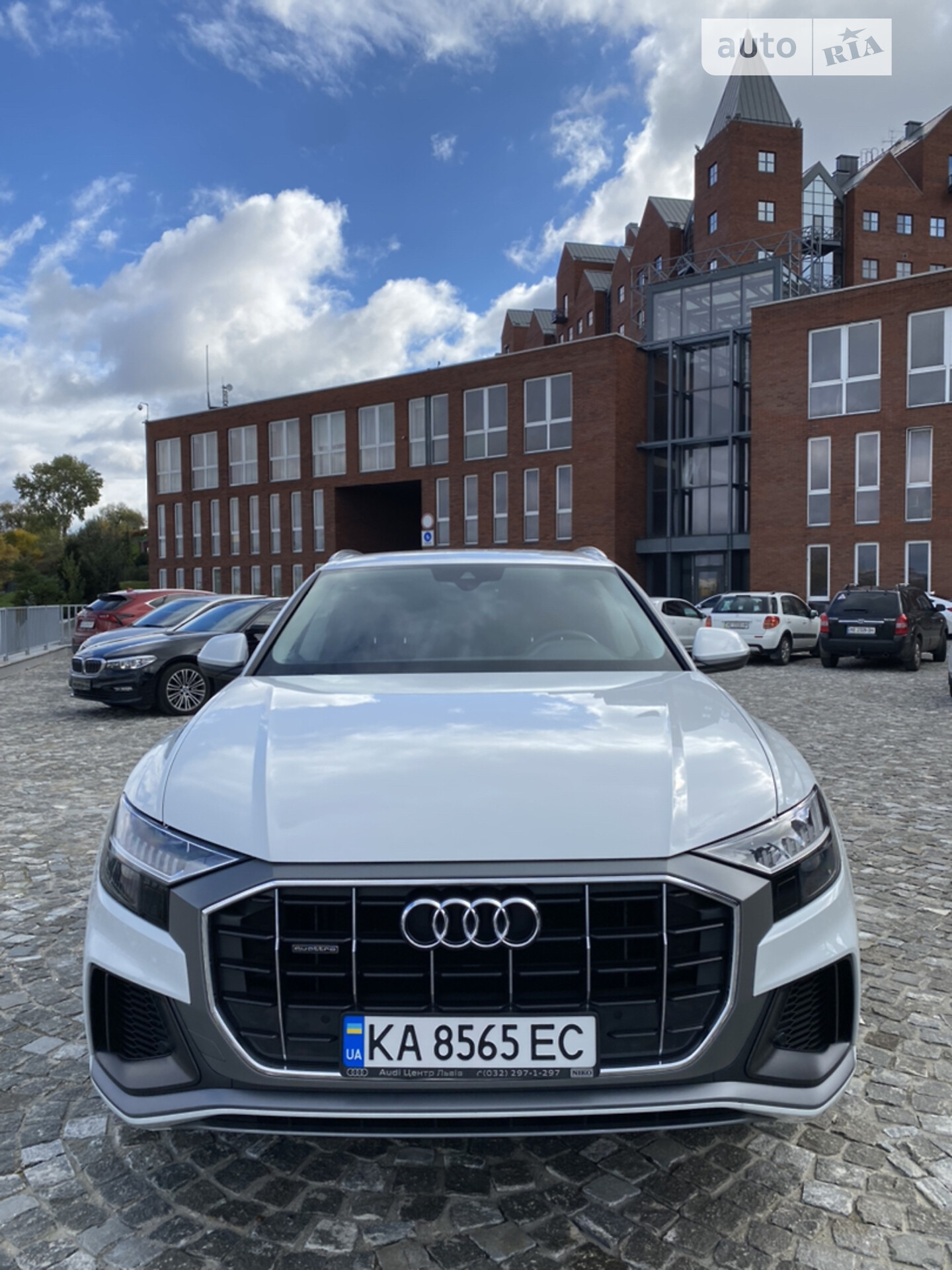 AUDI Q8 2019