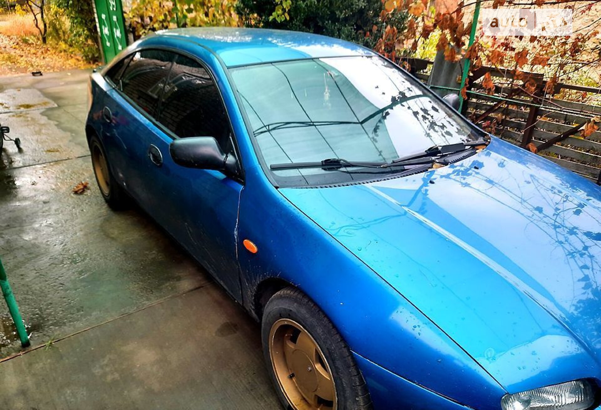 MAZDA 323 1997