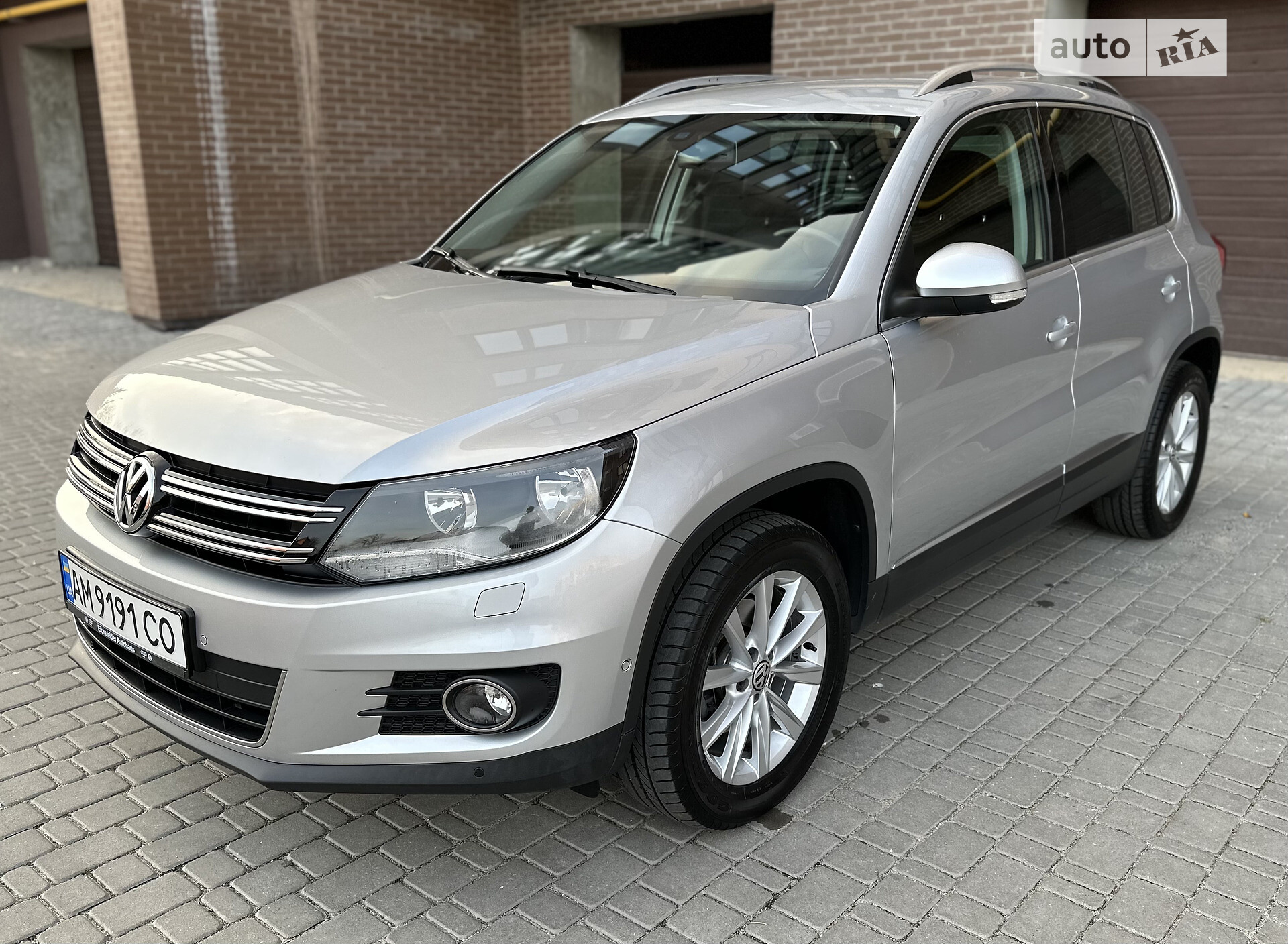 VOLKSWAGEN TIGUAN 2015