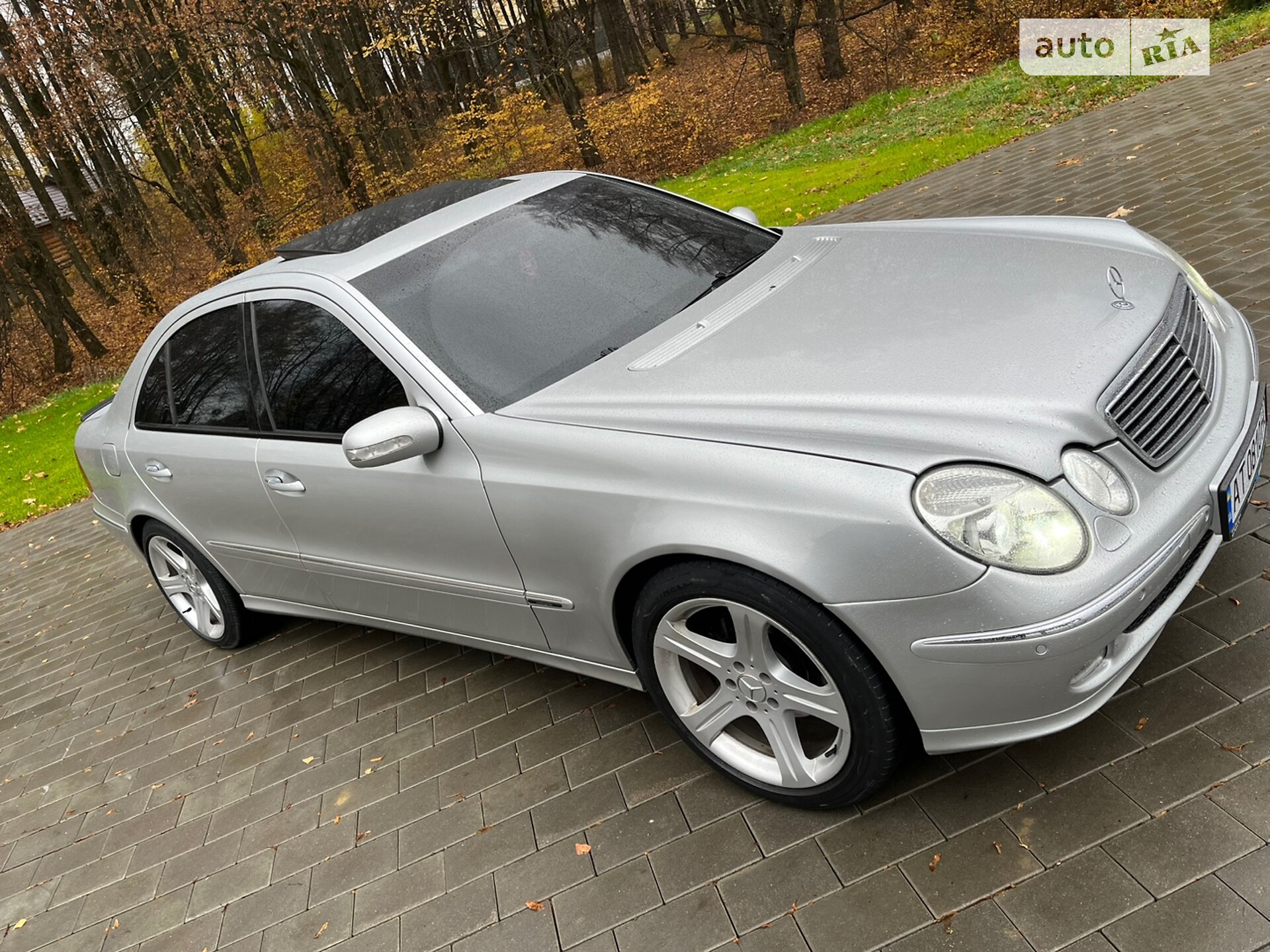 MERCEDES-BENZ E 240 2002