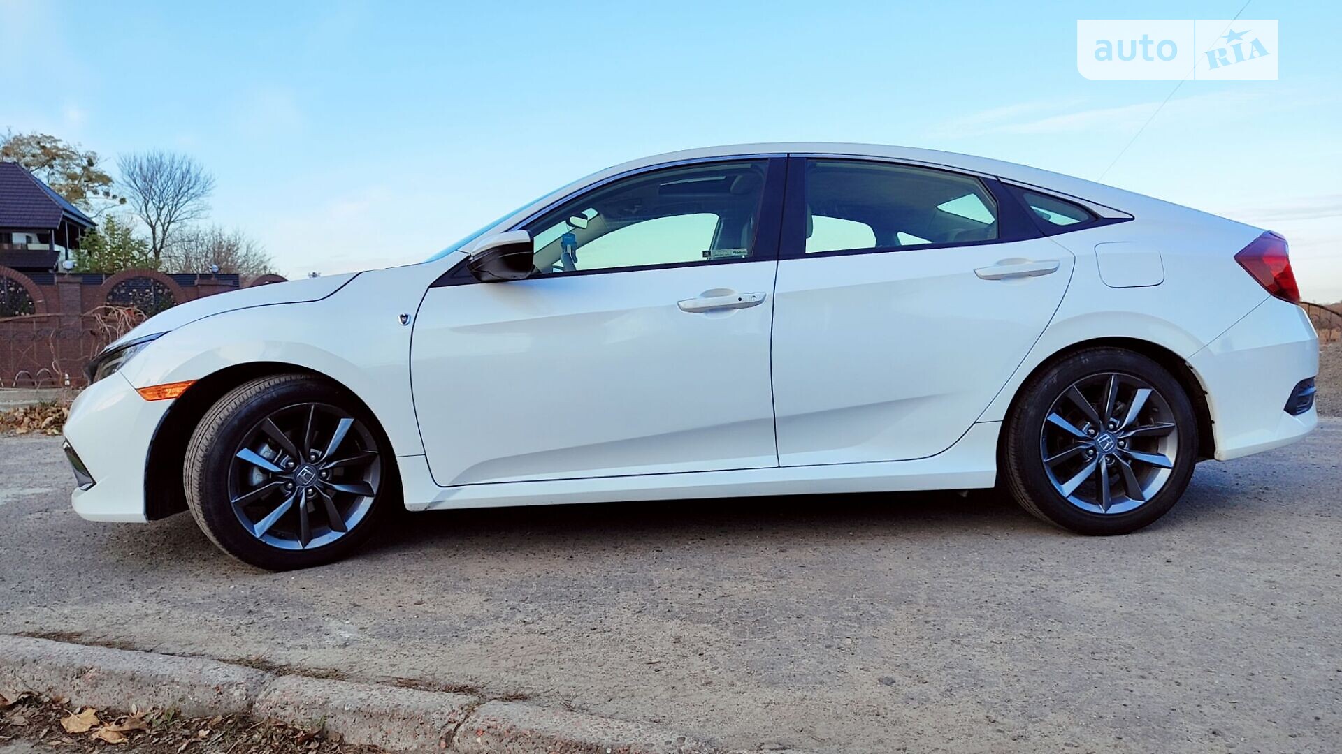 Головне фото звіту автомобіля HONDA CIVIC 2018