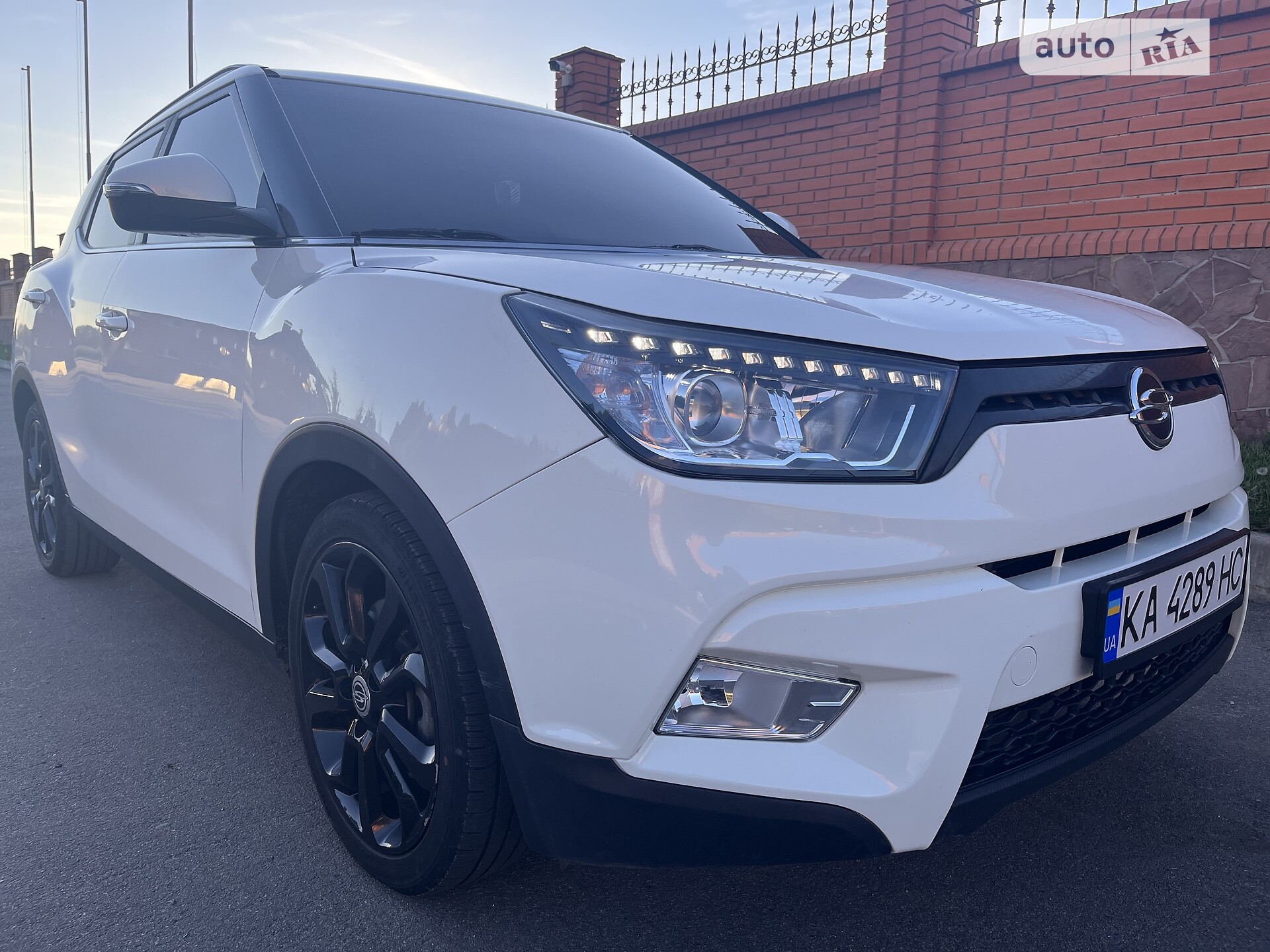 SSANG YONG TIVOLI 2015