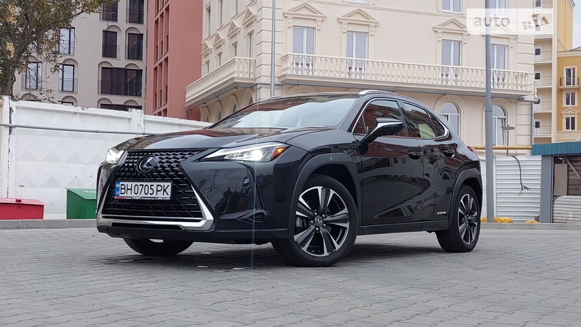 LEXUS UX250H 2019