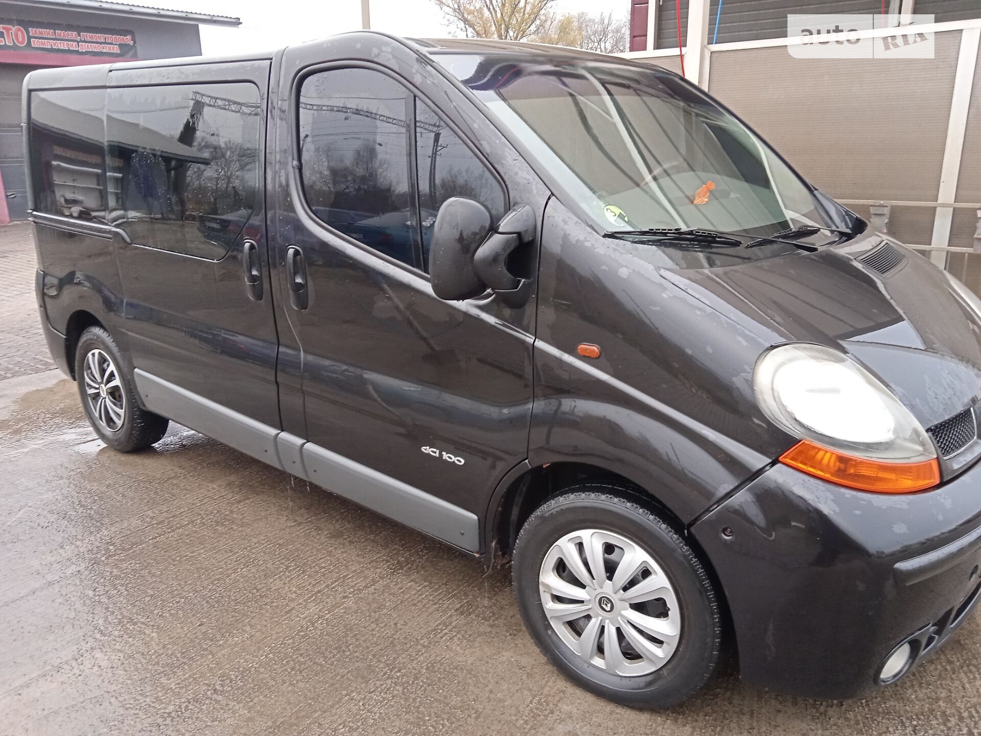 RENAULT TRAFIC 2005