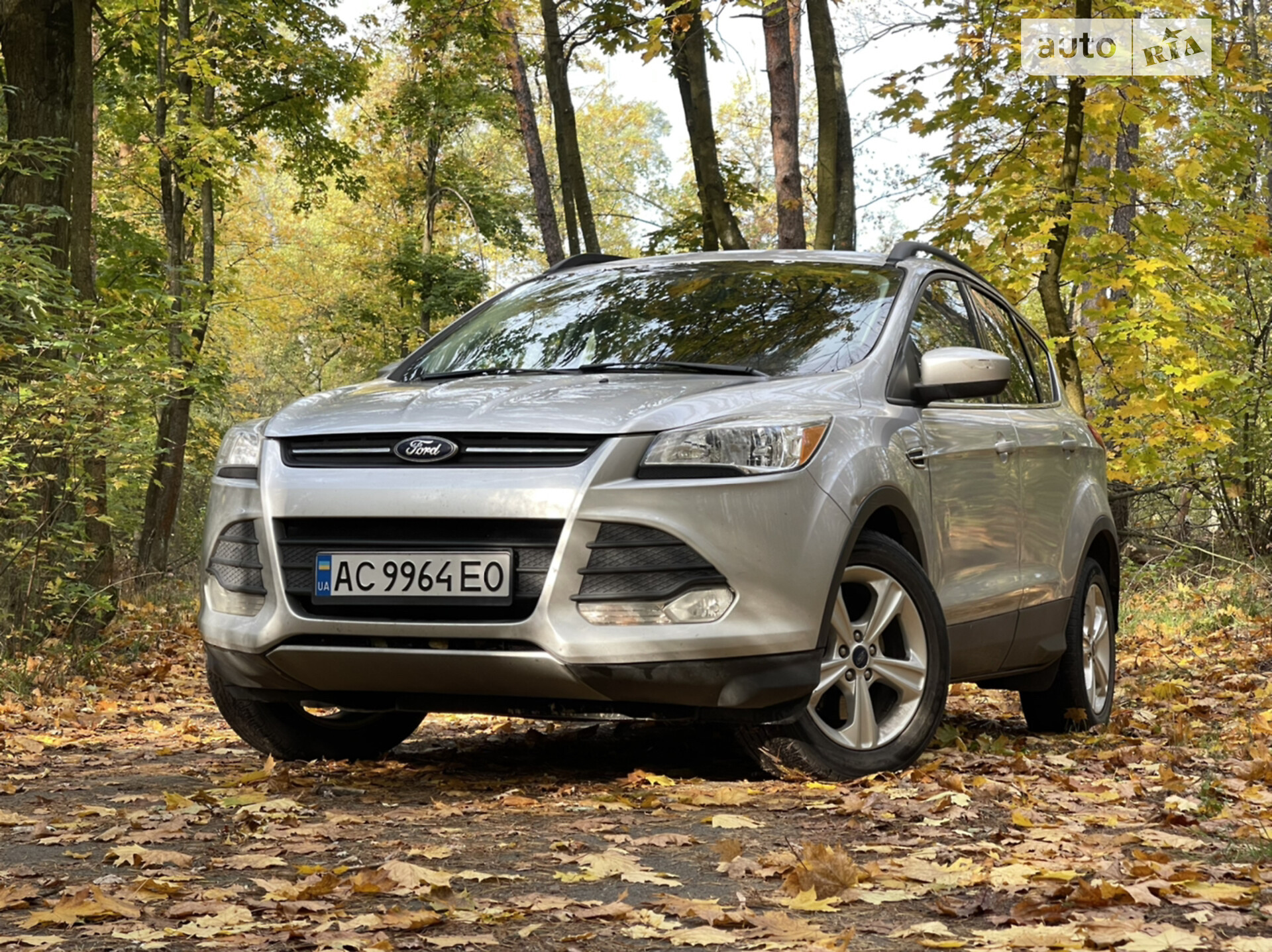 Головне фото звіту автомобіля FORD ESCAPE 2015