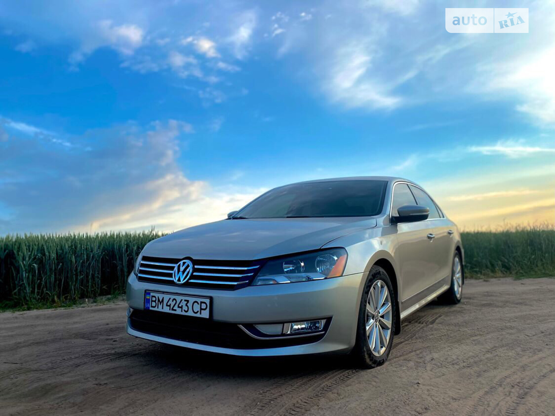 VOLKSWAGEN PASSAT 2013