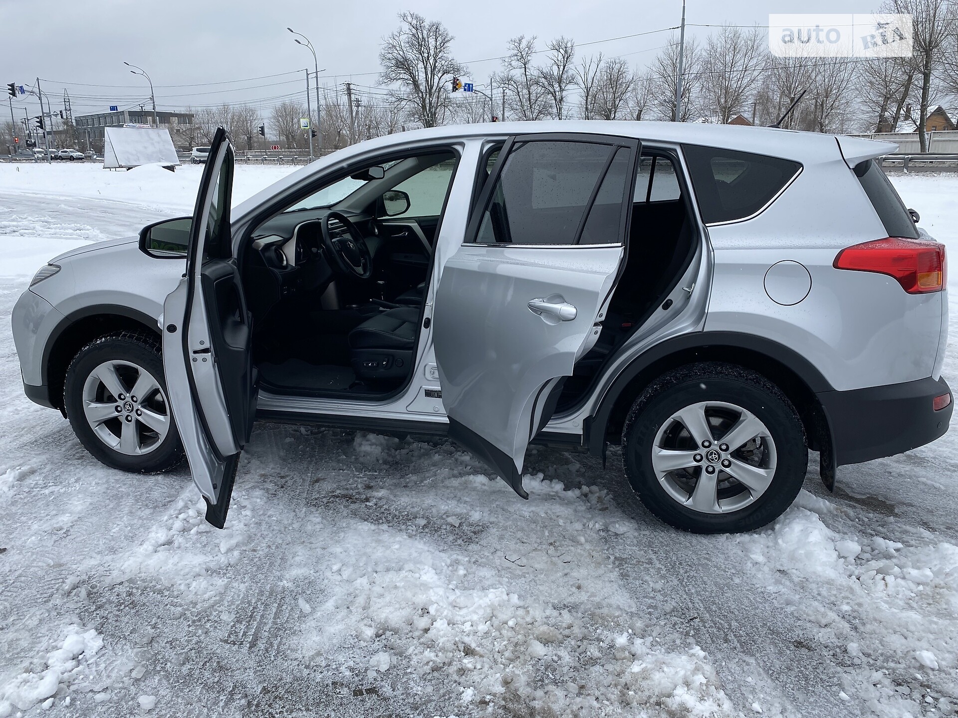 TOYOTA RAV4 2015