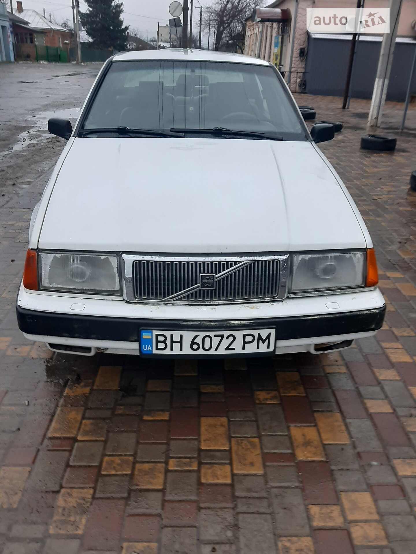 VOLVO 460 1992
