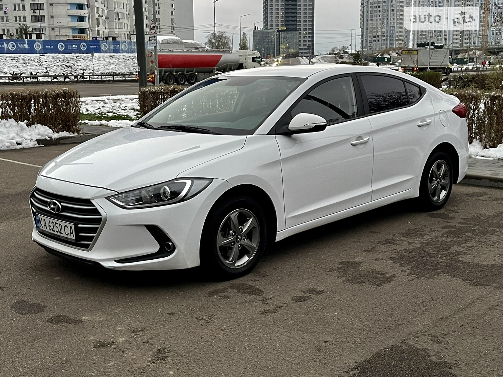 HYUNDAI AVANTE 2017