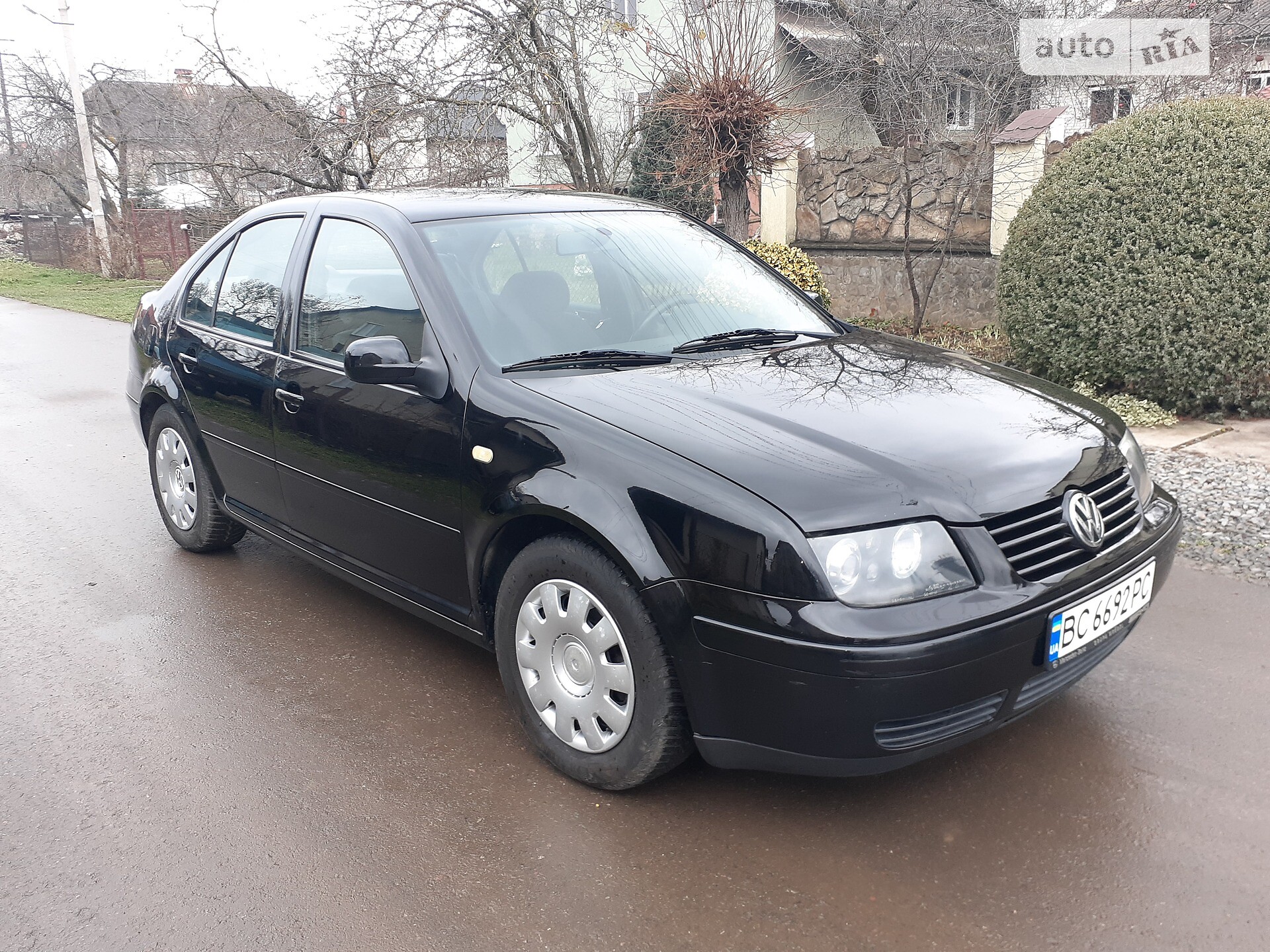 VOLKSWAGEN BORA 1998