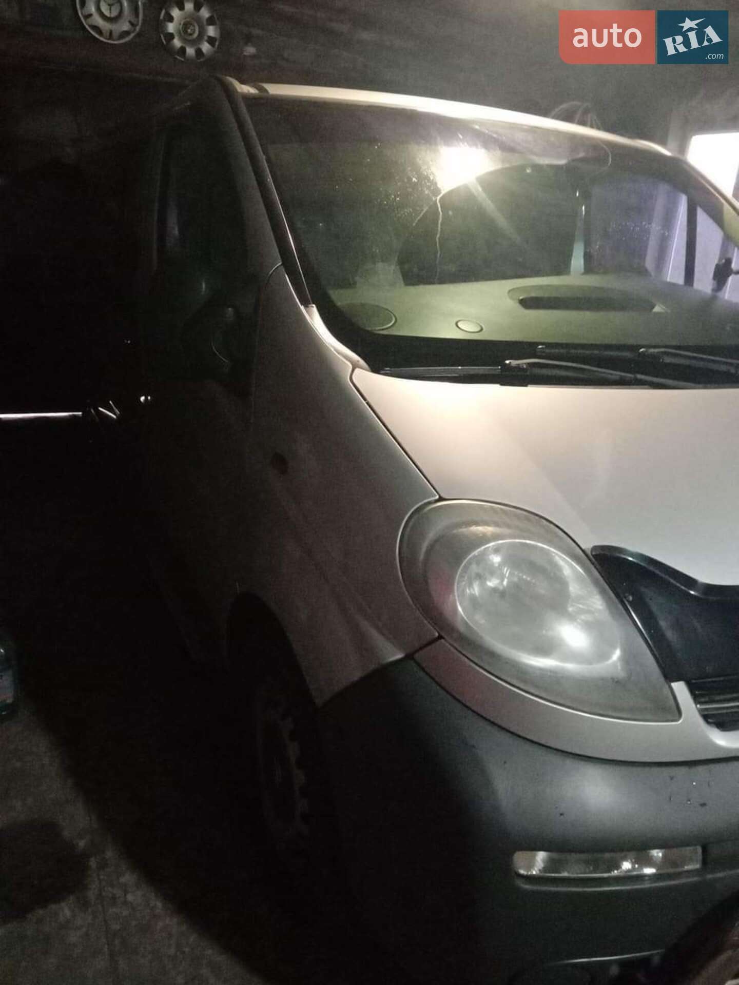 OPEL VIVARO 2004