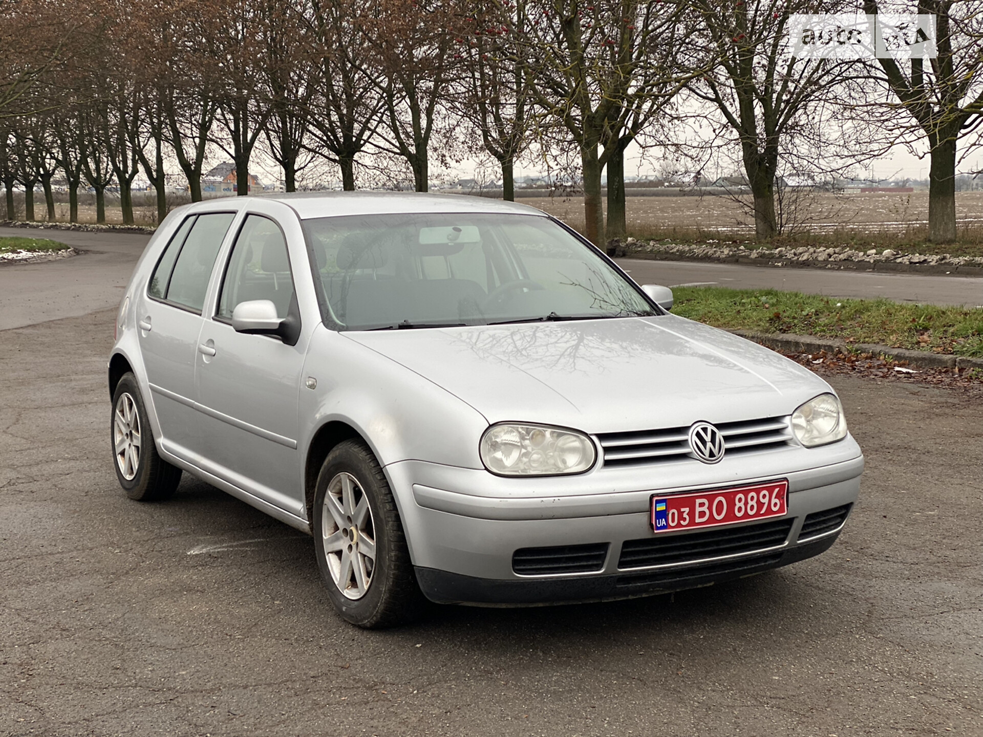 VOLKSWAGEN GOLF 2003