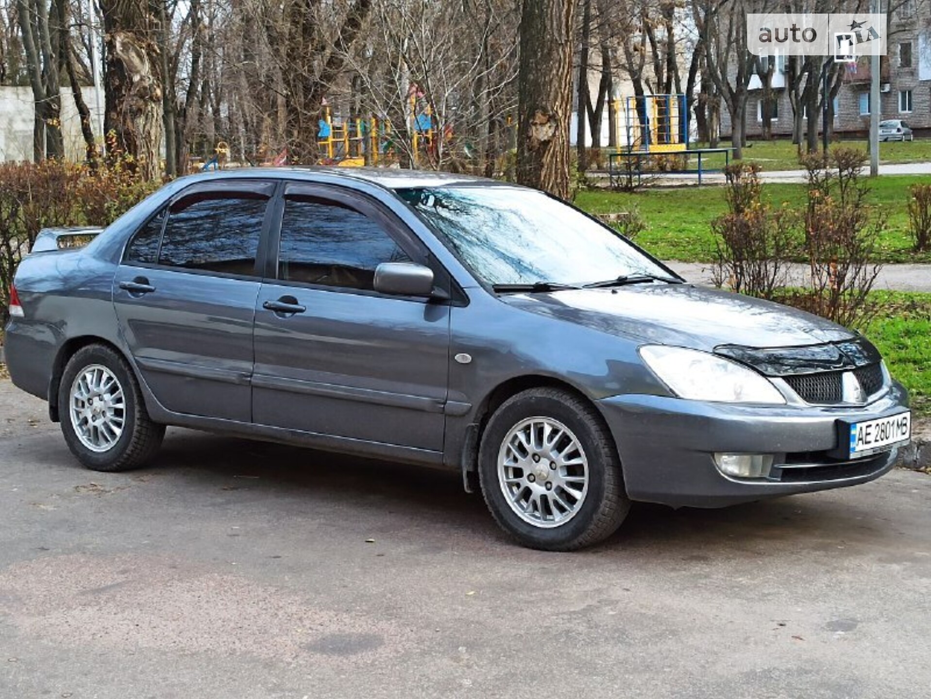 Головне фото звіту автомобіля MITSUBISHI LANCER 2005