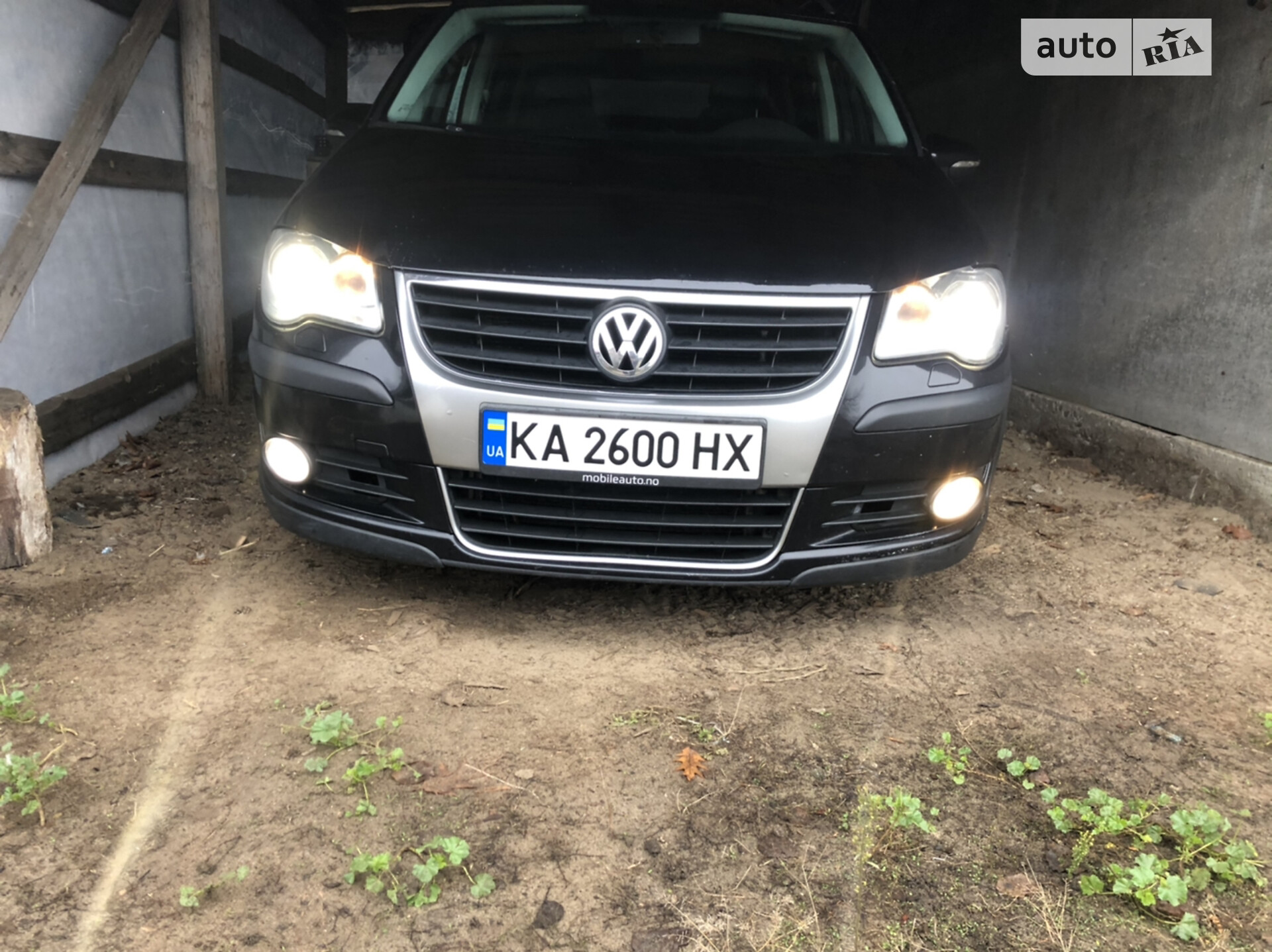 VOLKSWAGEN TOURAN 2009