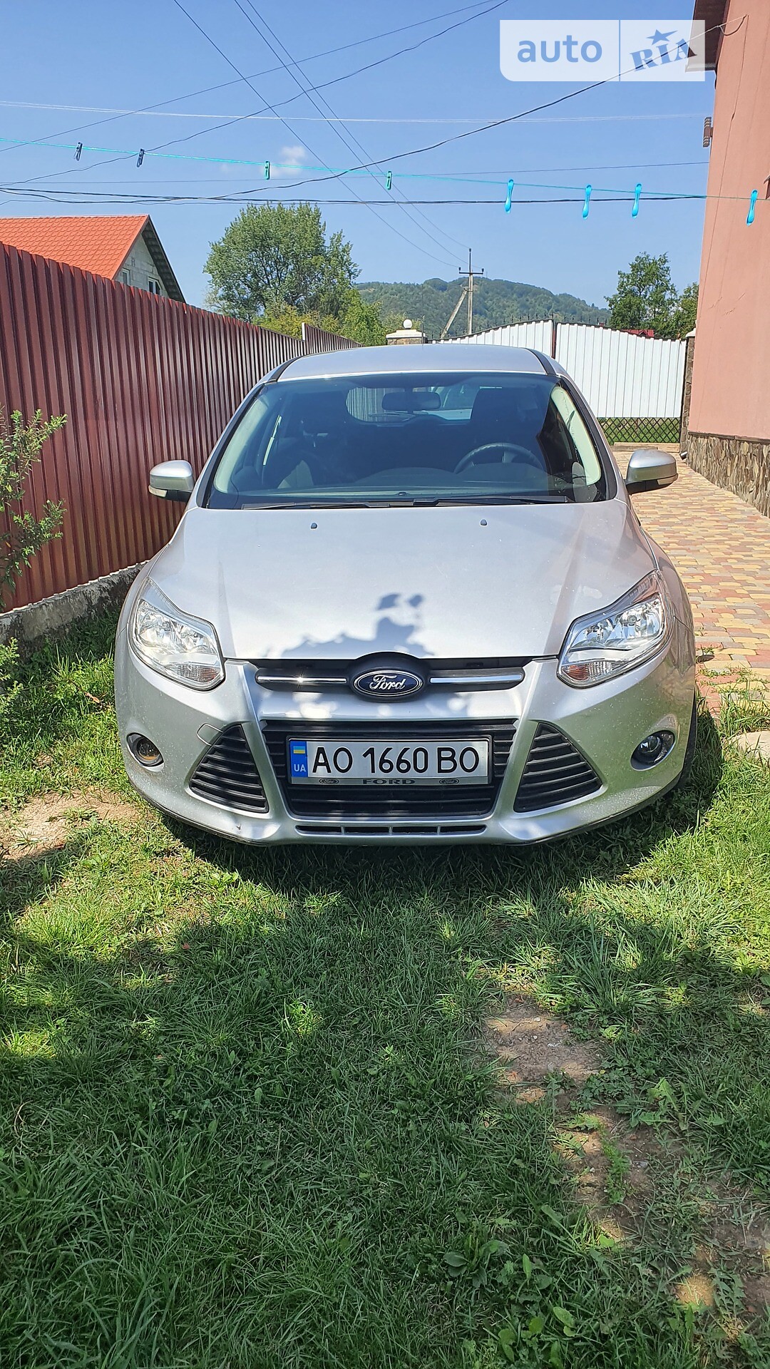 Головне фото звіту автомобіля FORD FOCUS 2012