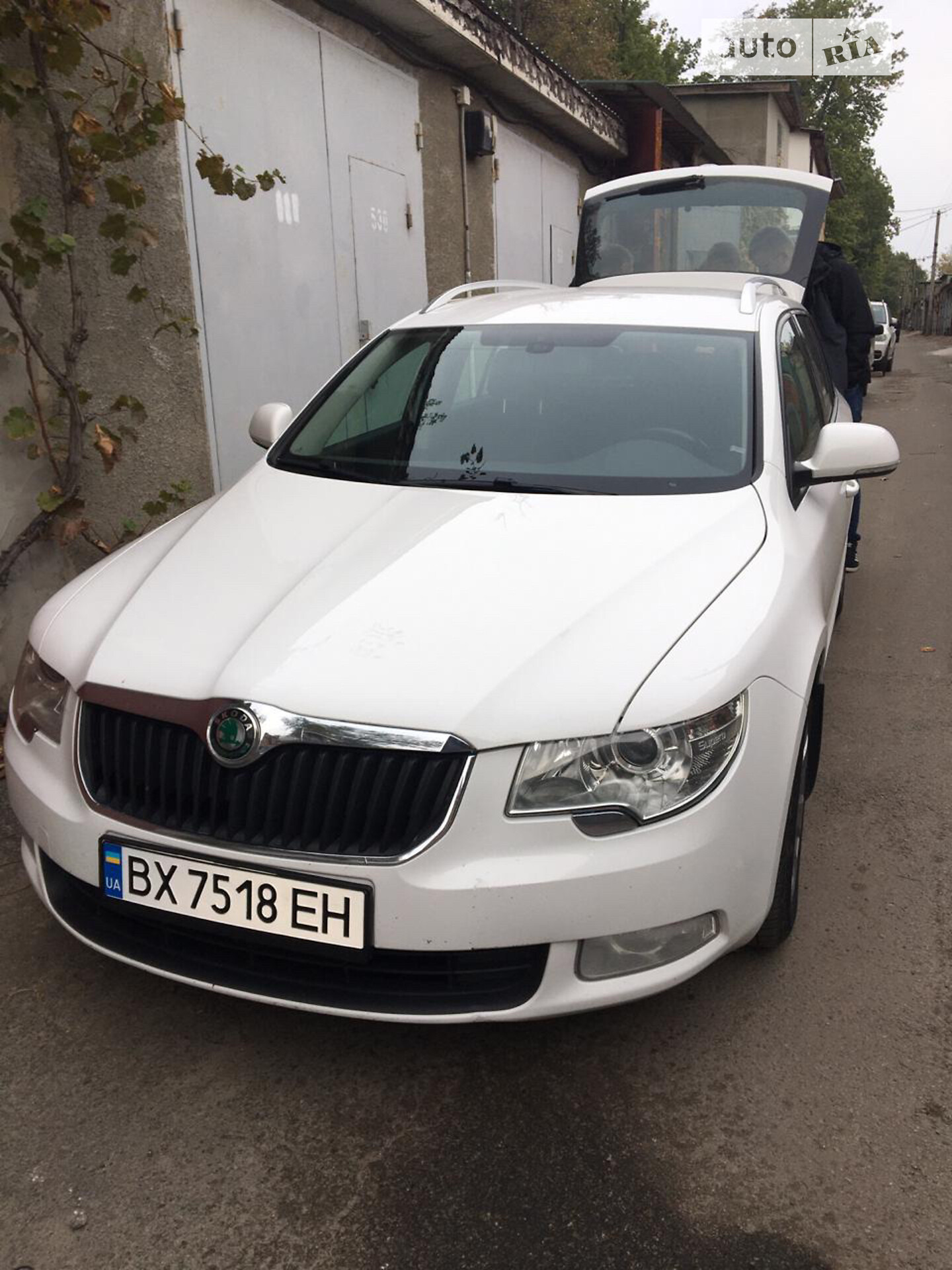 SKODA SUPERB 2011