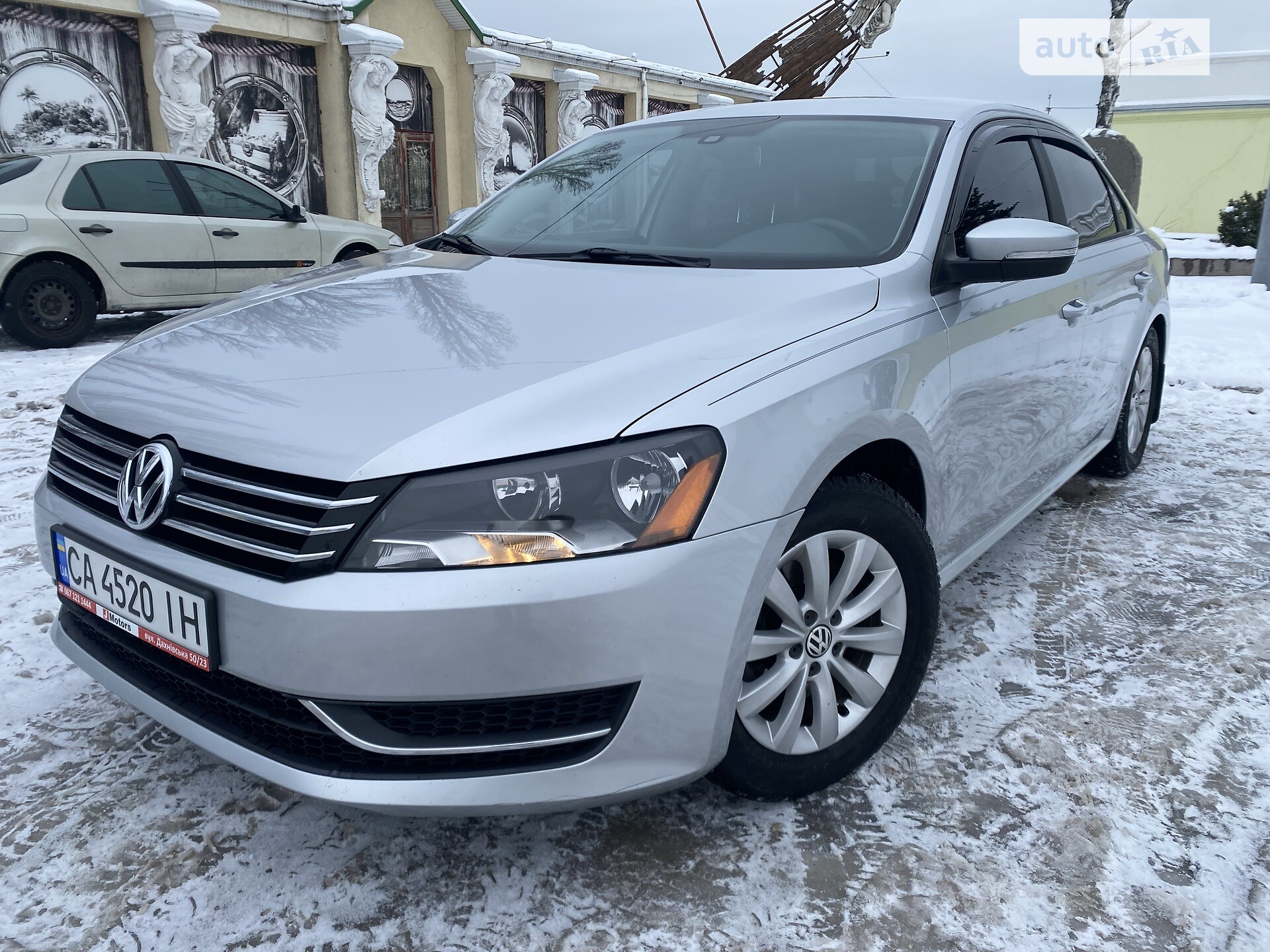 VOLKSWAGEN PASSAT 2012
