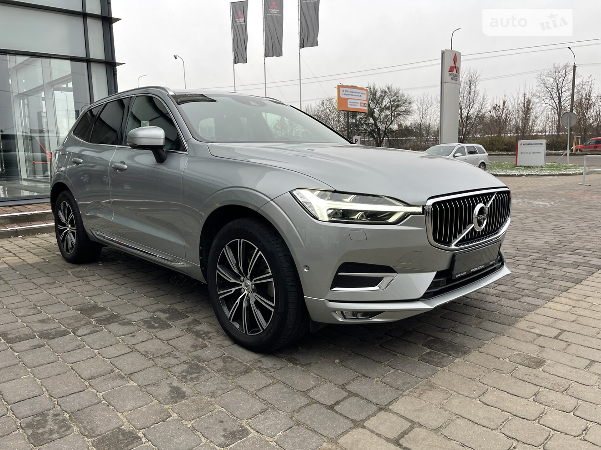 VOLVO XC60 2017