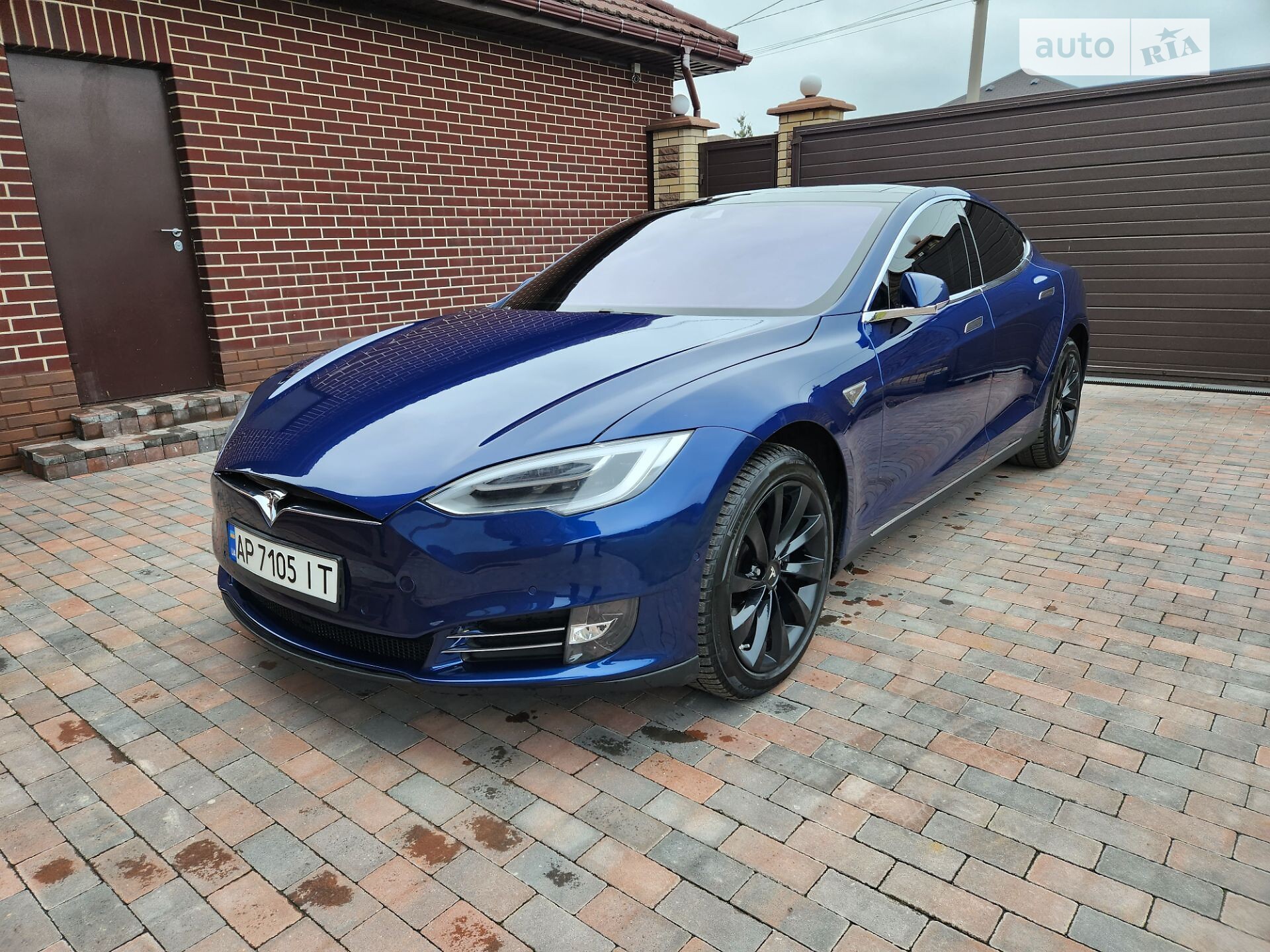 TESLA MODEL S 2015