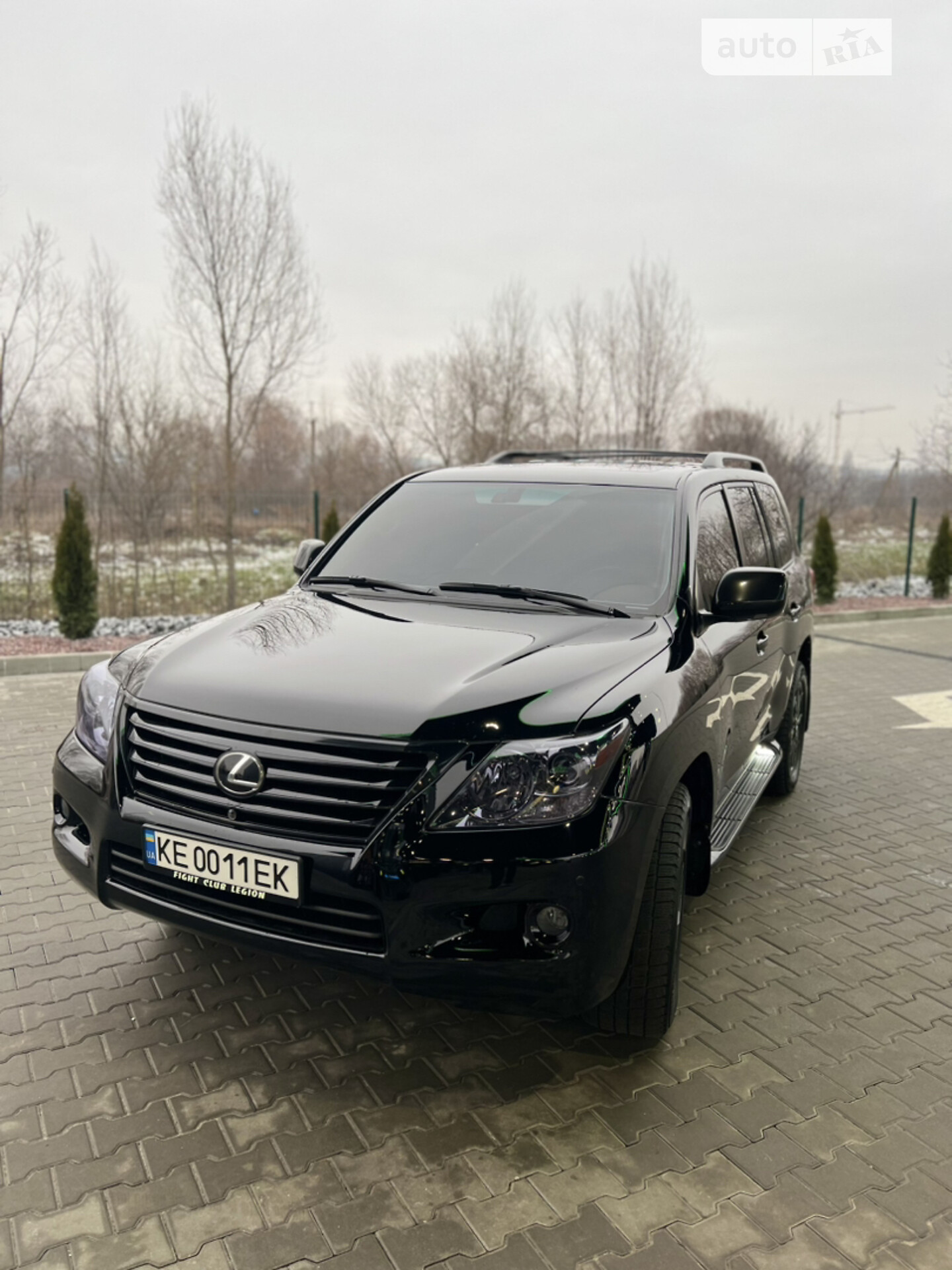 Головне фото звіту автомобіля LEXUS LX 570 2011