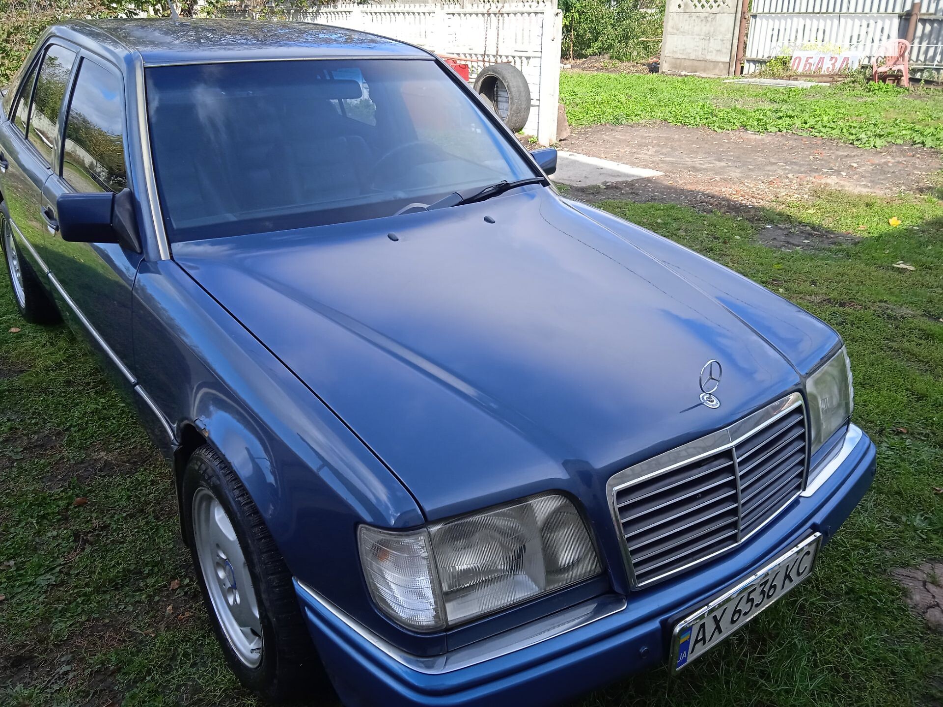 MERCEDES-BENZ 300 E 1992