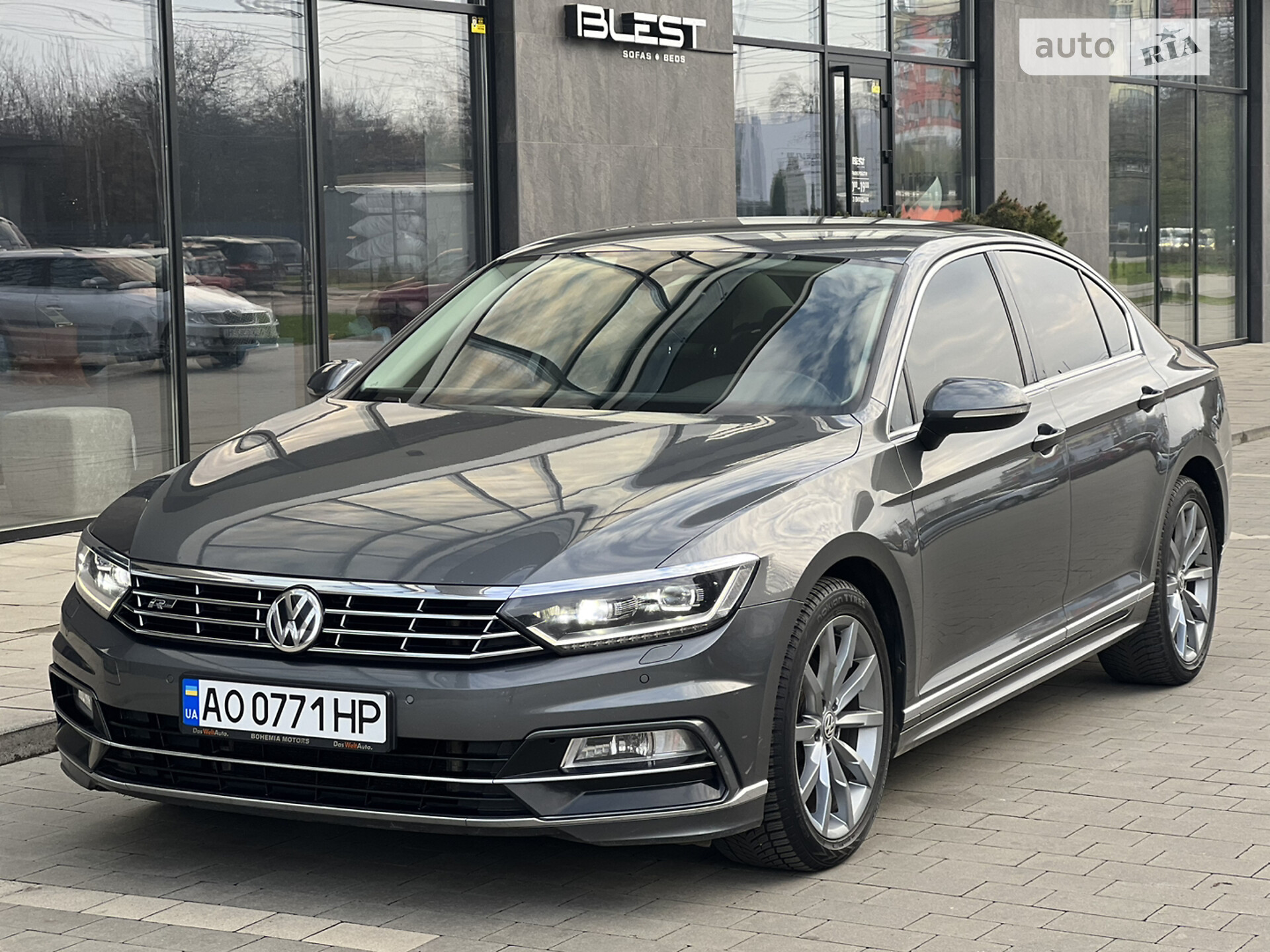 VOLKSWAGEN PASSAT 2016