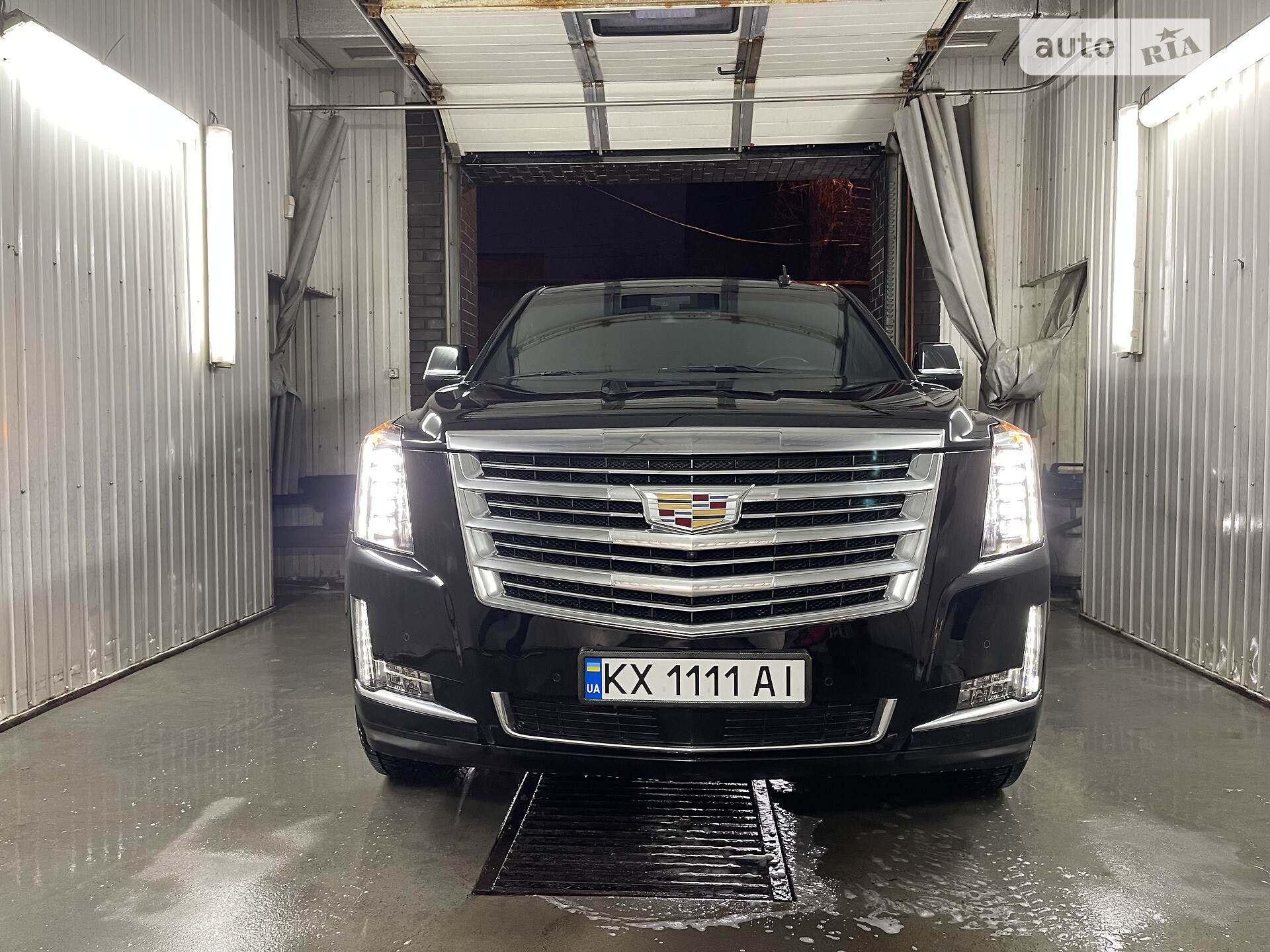 CADILLAC ESCALADE 2016