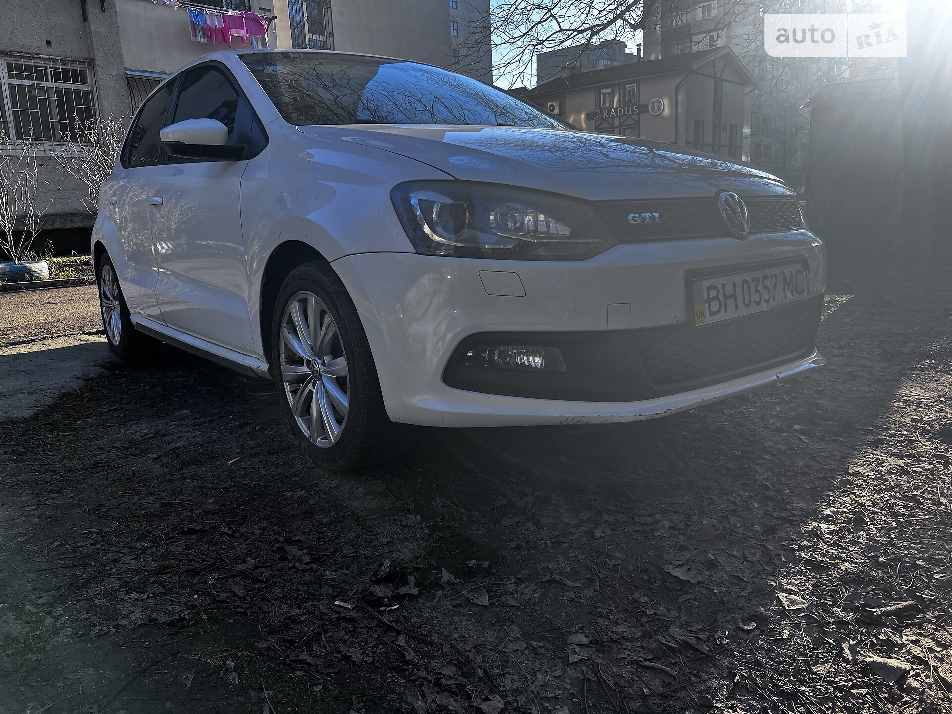 VOLKSWAGEN POLO 2013