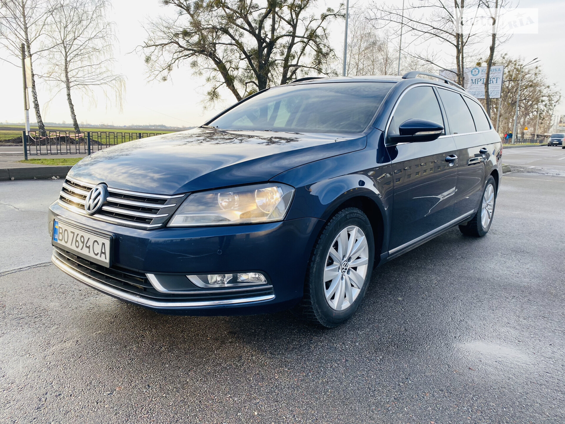 VOLKSWAGEN PASSAT 2011