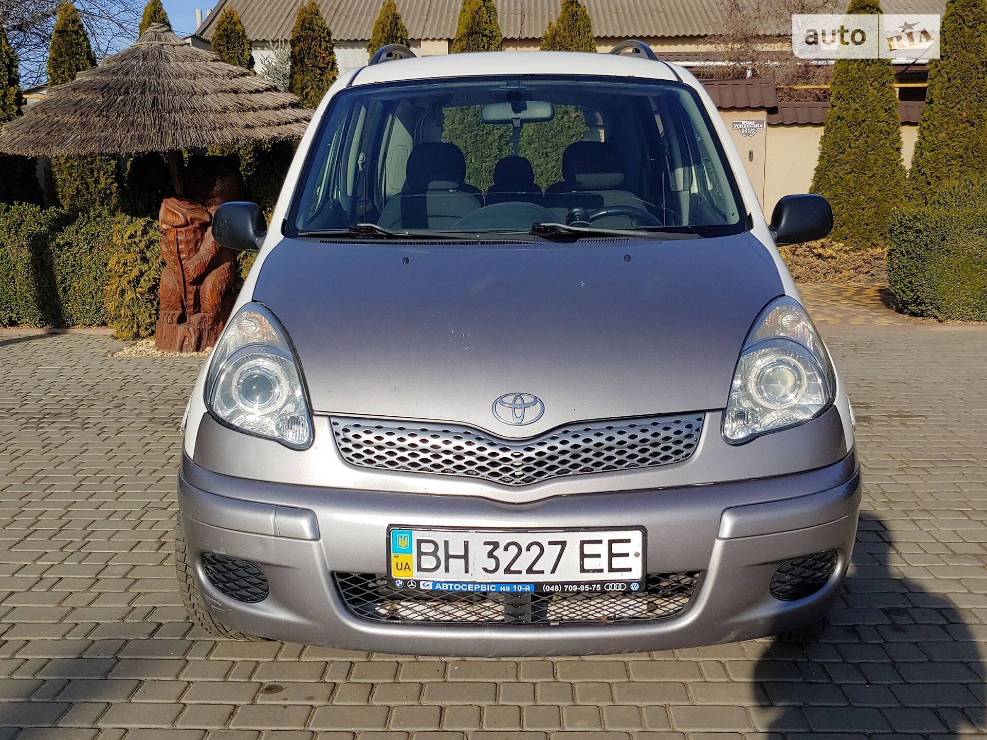 TOYOTA YARIS 2004