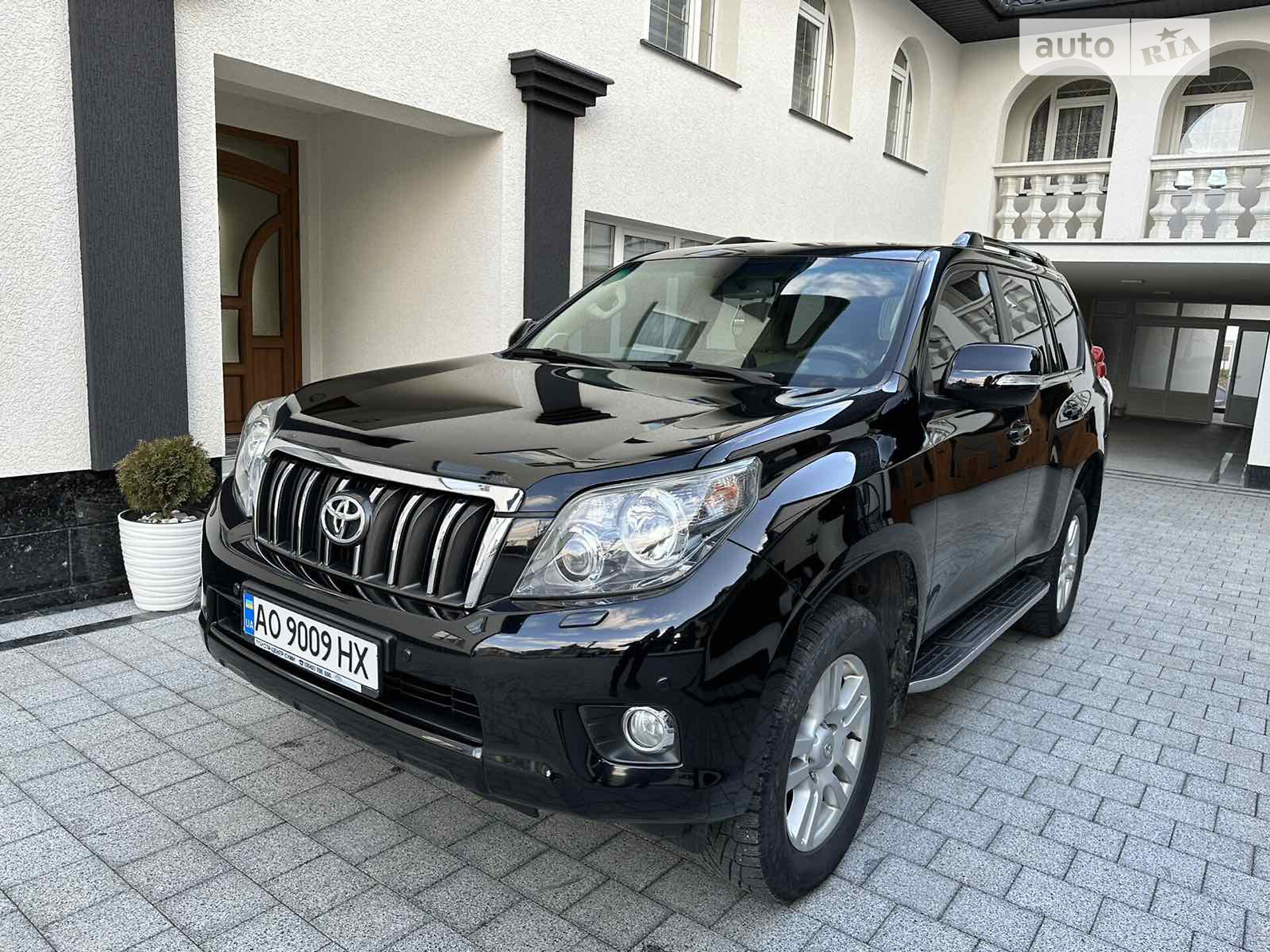 TOYOTA LAND CRUISER 2010