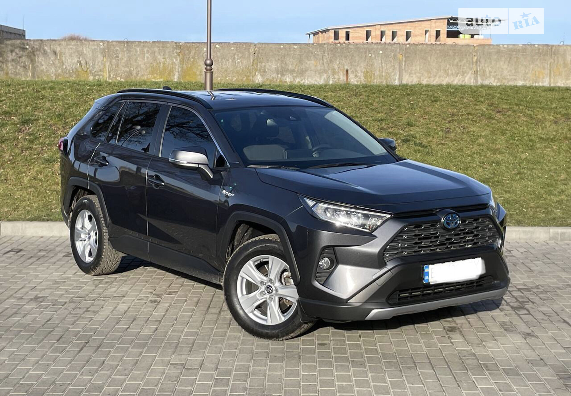 Головне фото звіту автомобіля TOYOTA RAV4 2019