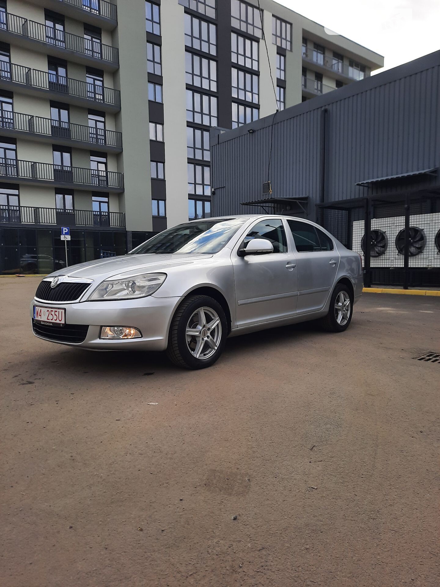 Головне фото звіту автомобіля SKODA OCTAVIA 2011