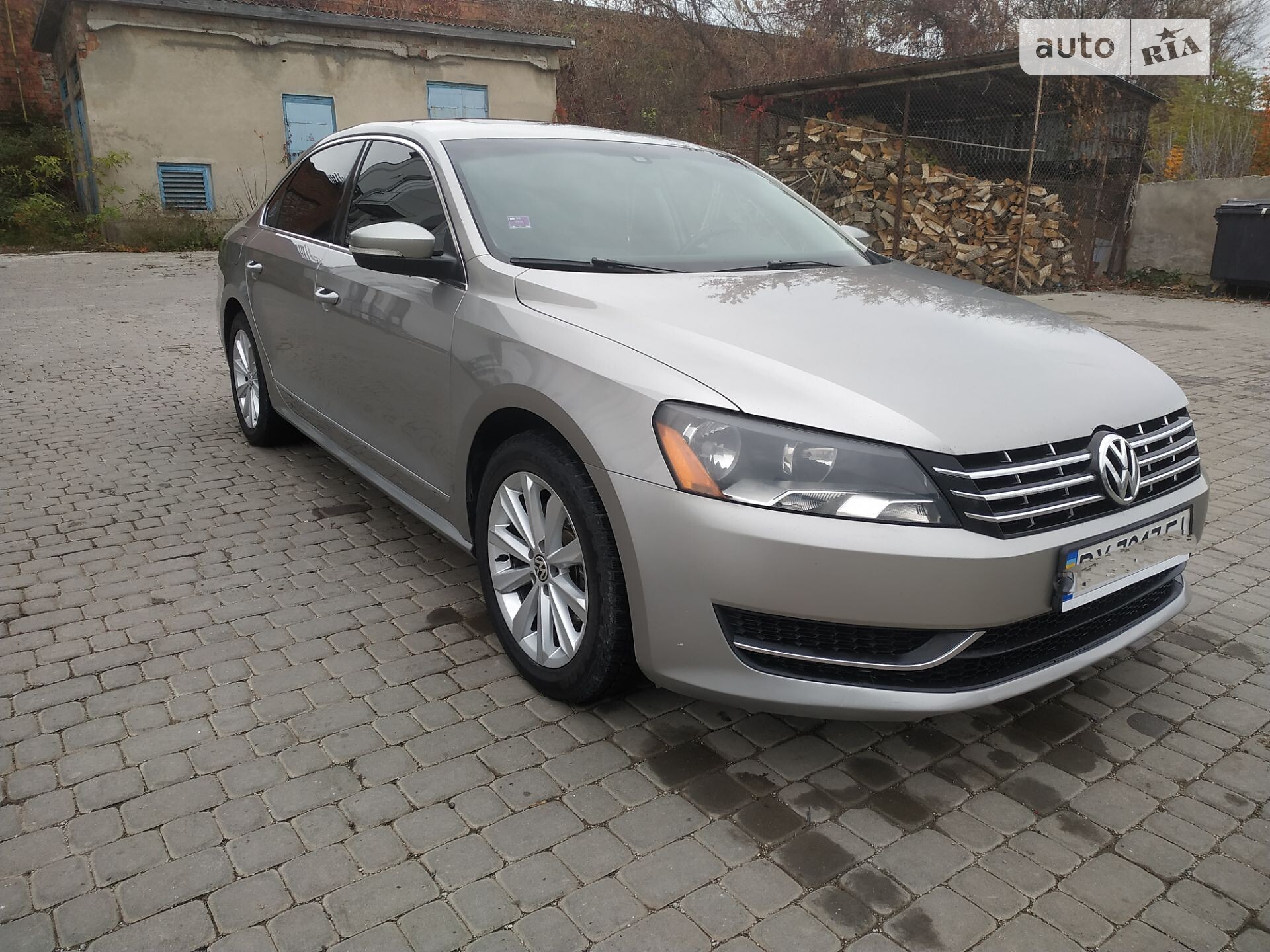 VOLKSWAGEN PASSAT 2012