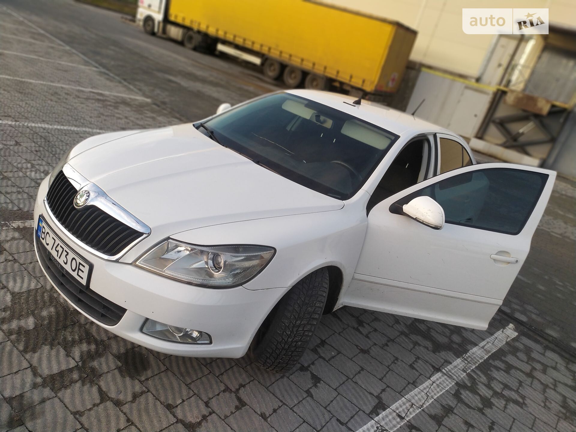 Головне фото звіту автомобіля SKODA OCTAVIA 2012