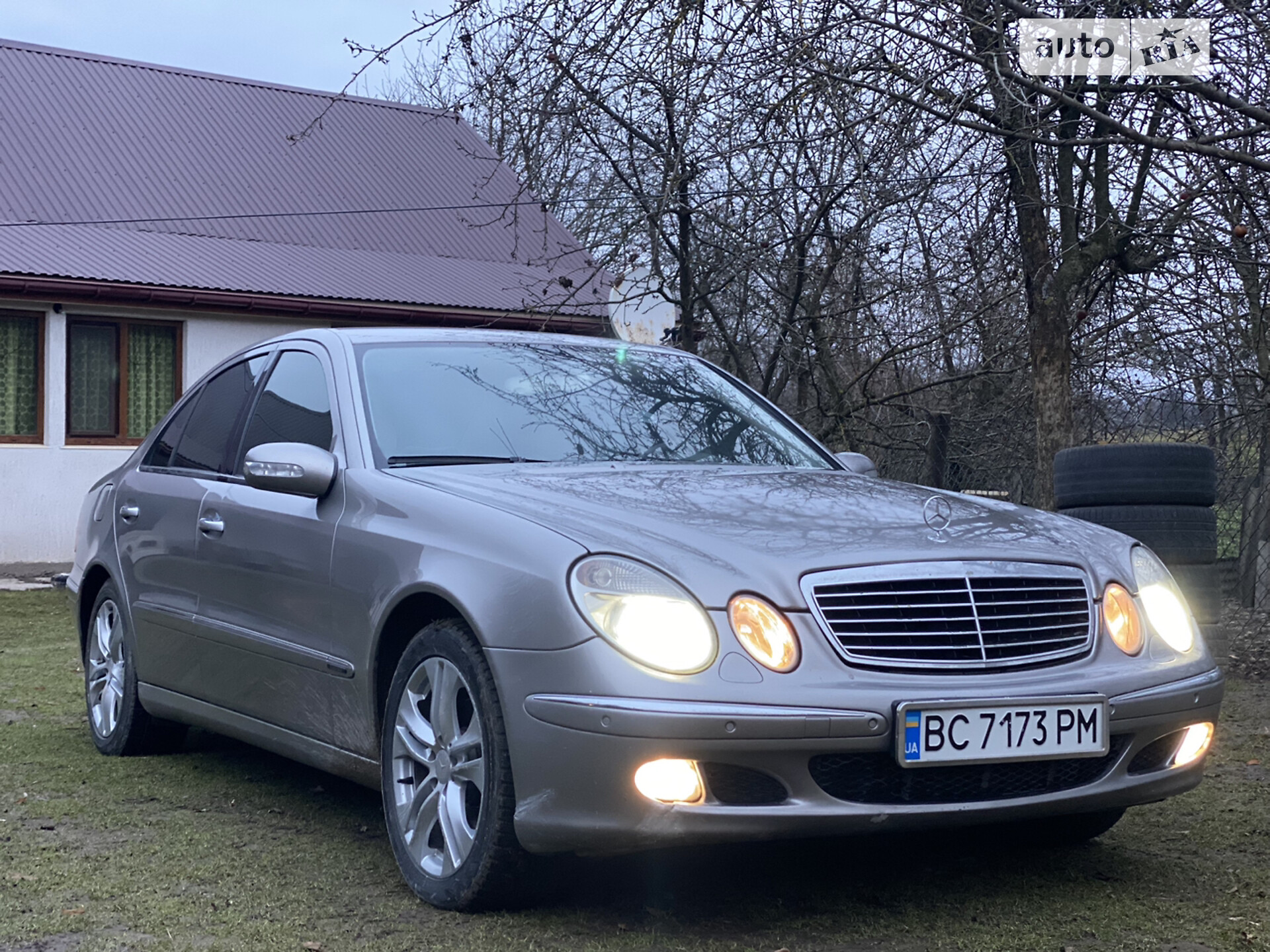 MERCEDES-BENZ E 200 2005