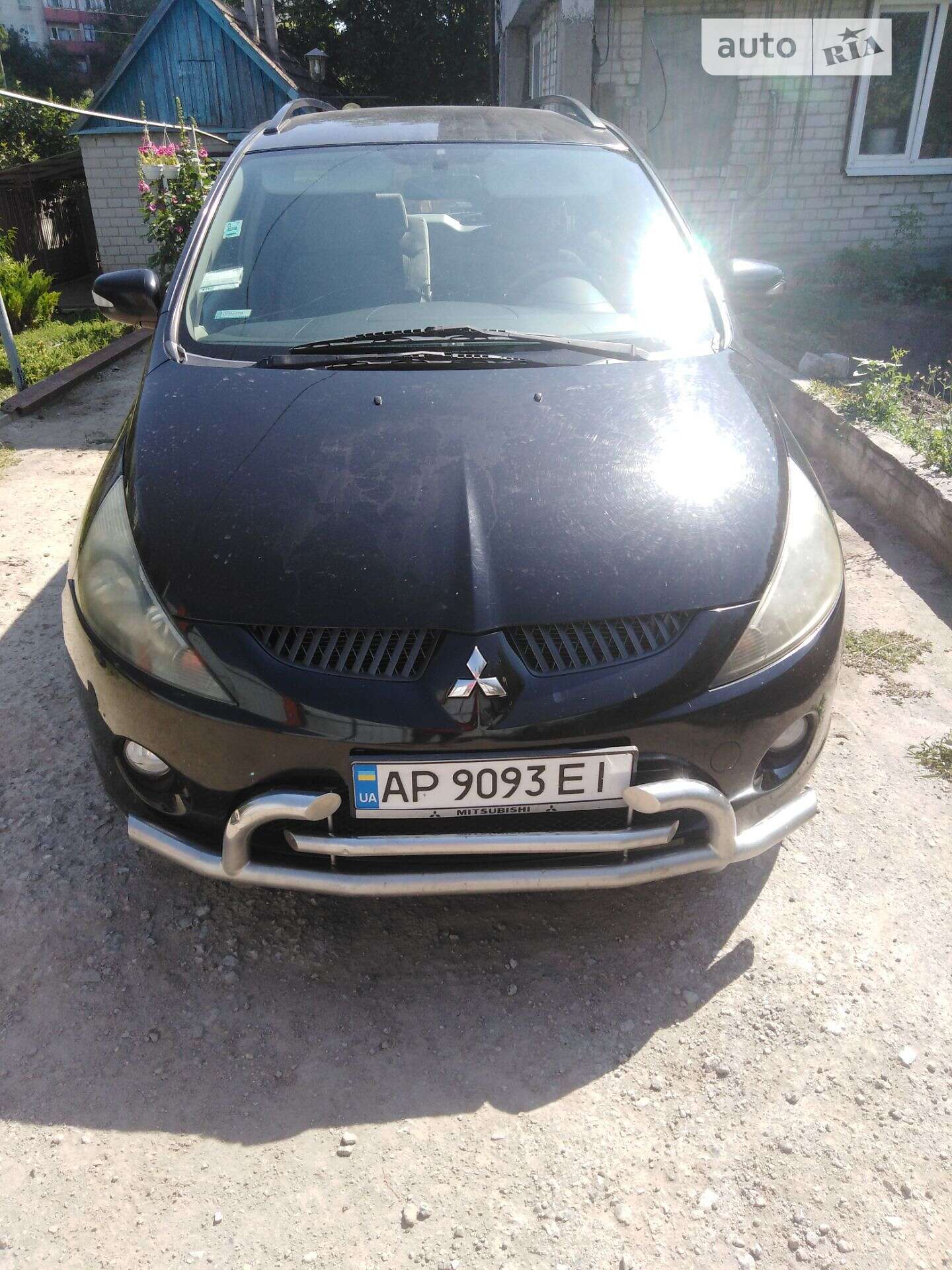 MITSUBISHI GRANDIS 2004
