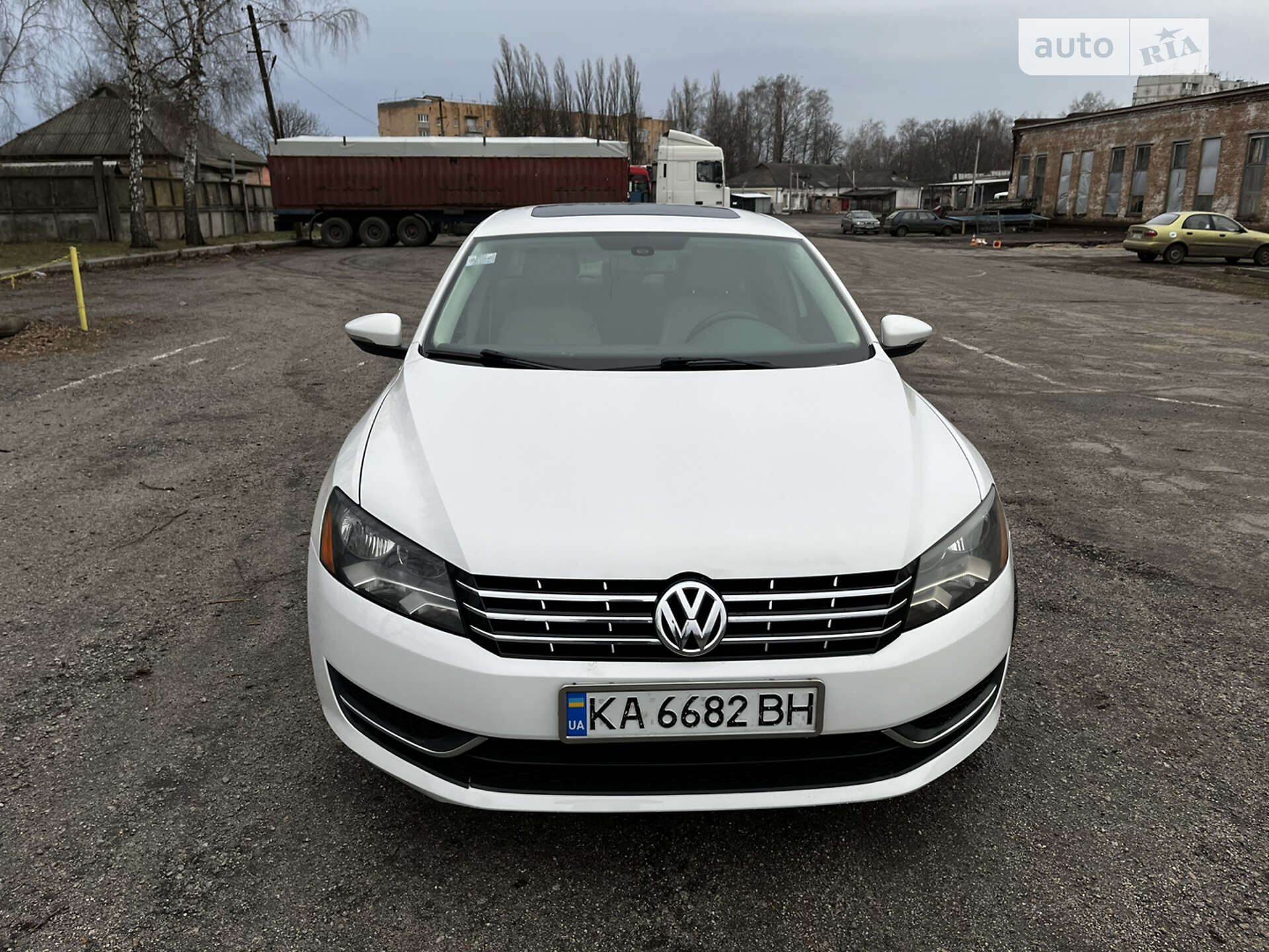 VOLKSWAGEN PASSAT 2012