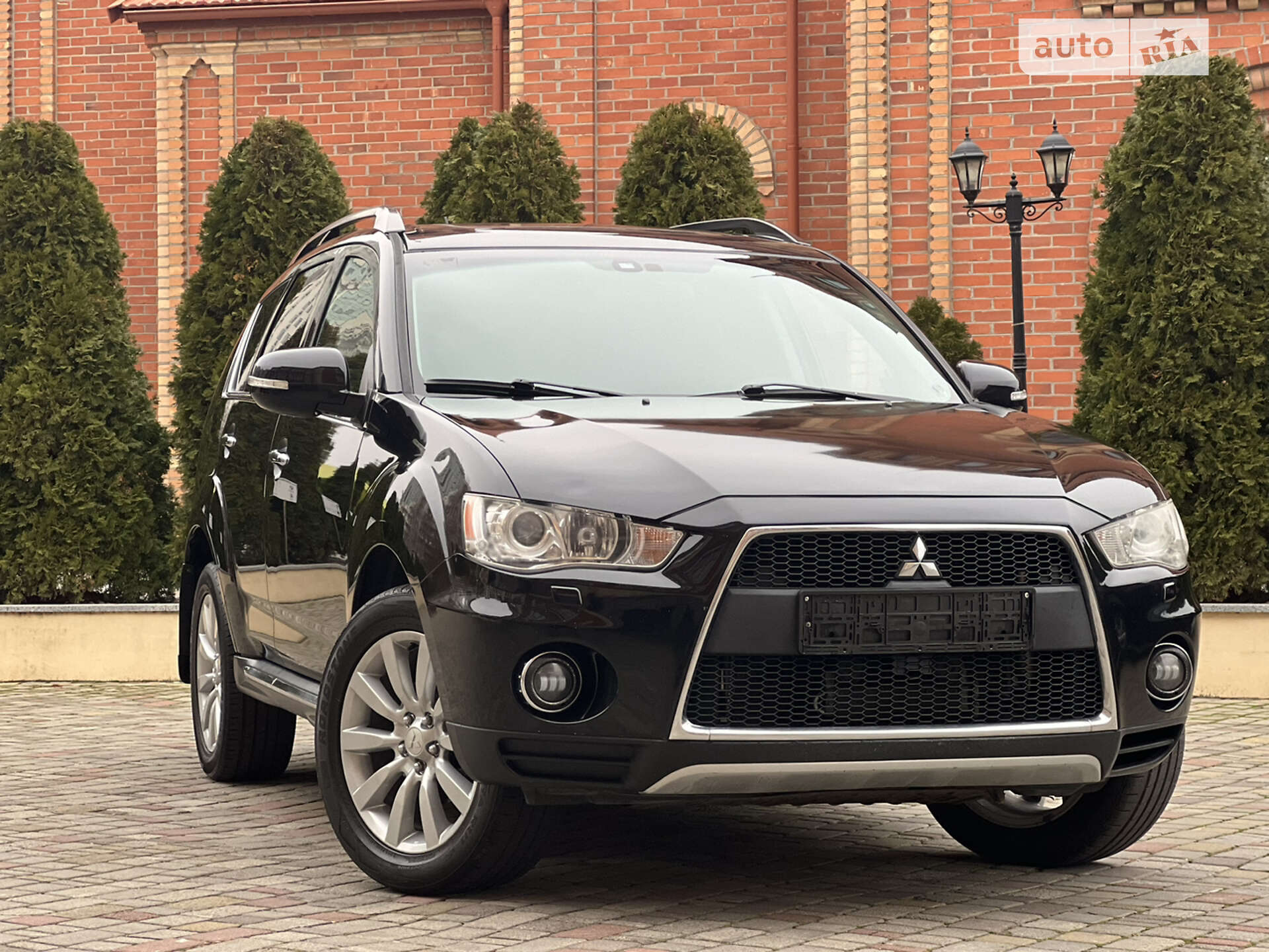 Mitsubishi Outlander 2011