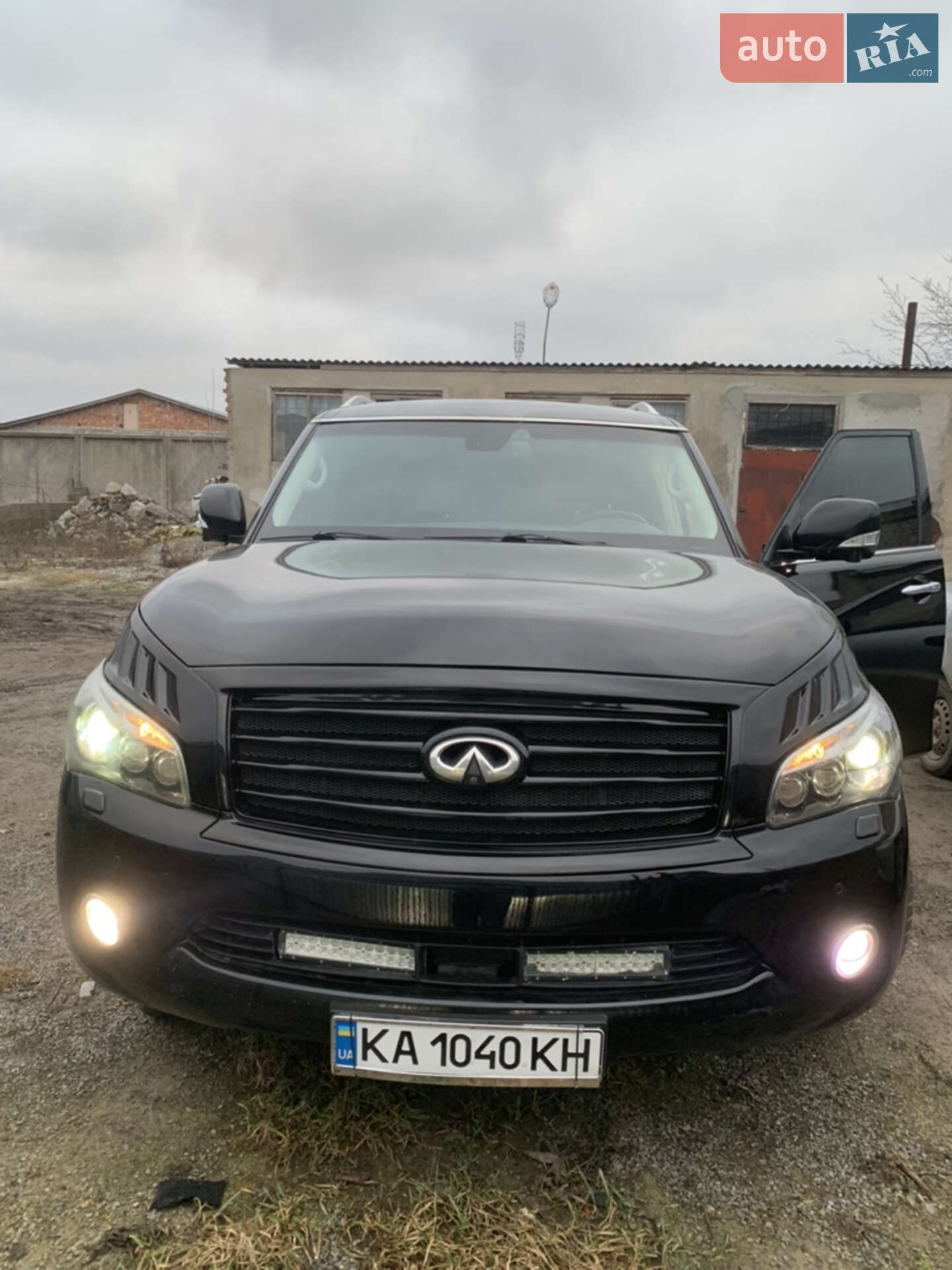 INFINITI QX56 2010
