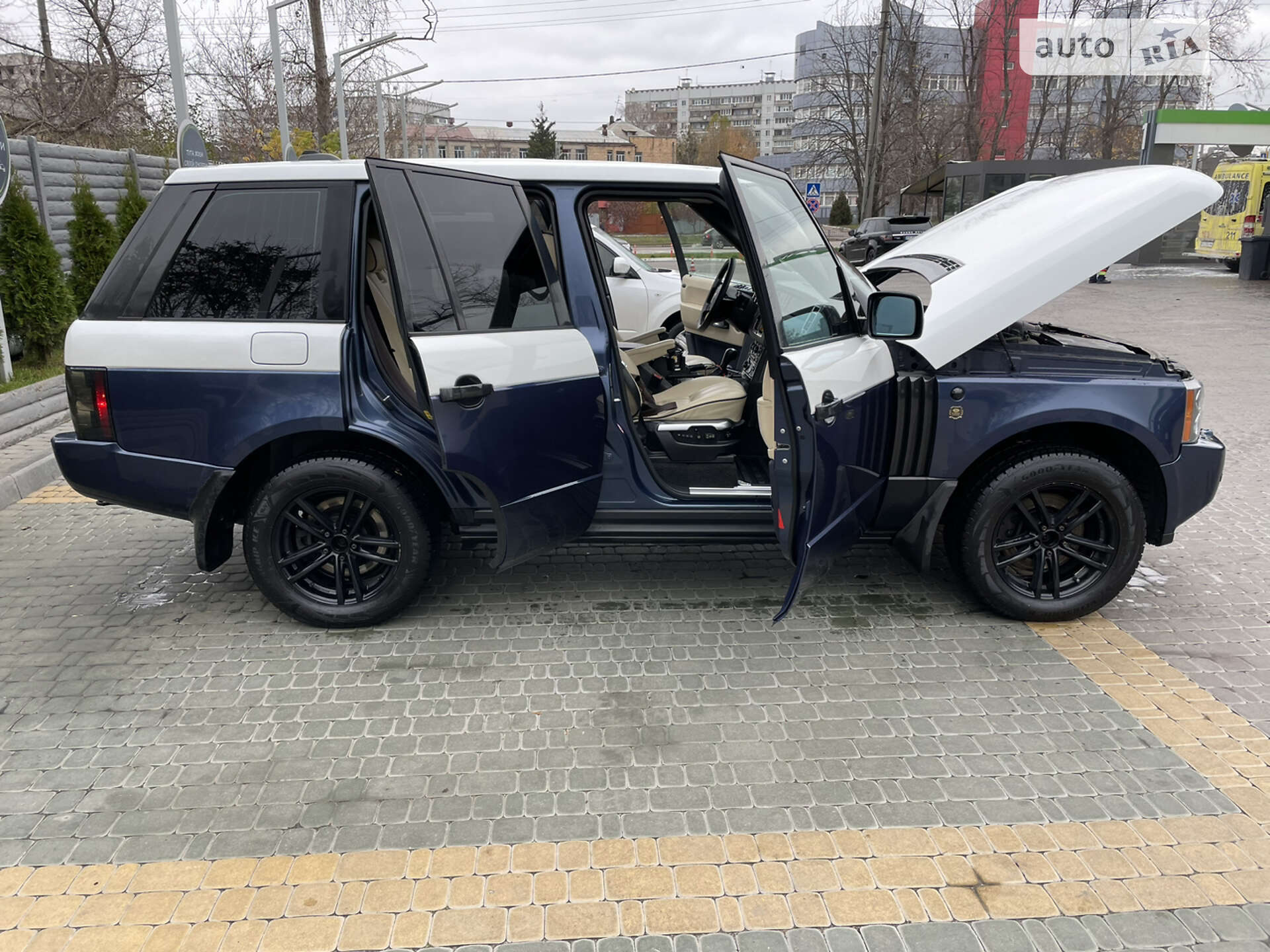 LAND ROVER RANGE ROVER