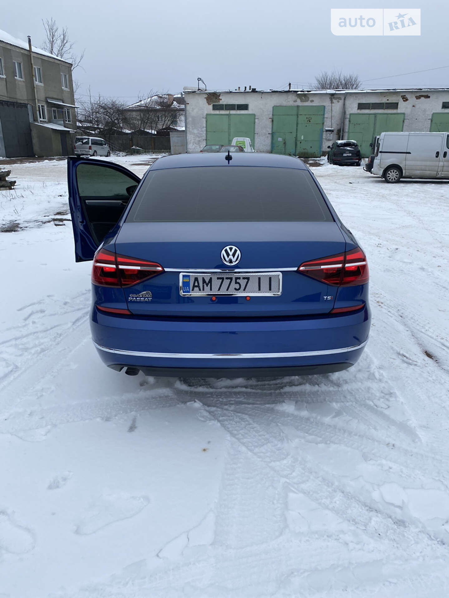 VOLKSWAGEN PASSAT 2017