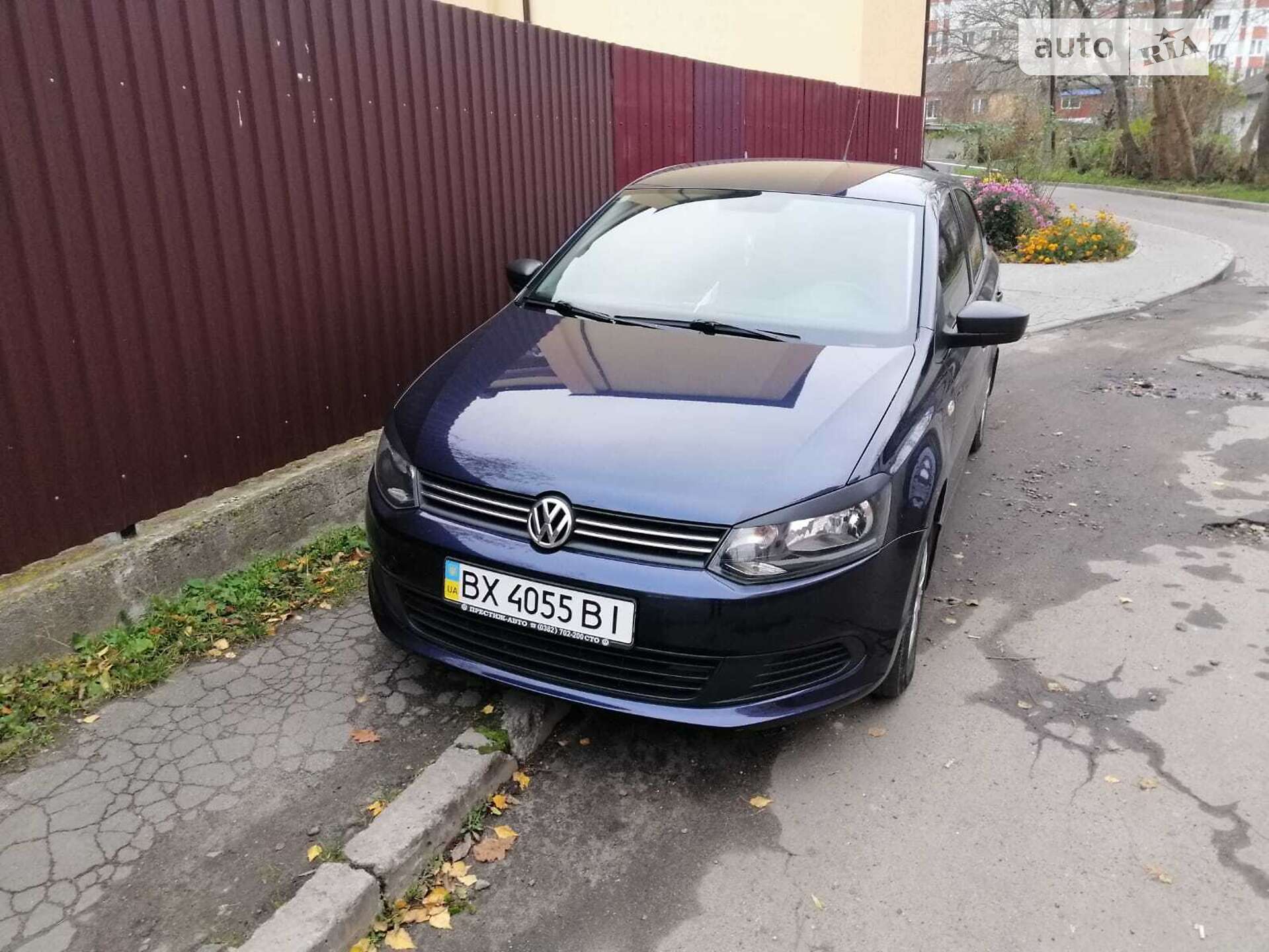 VOLKSWAGEN POLO 2012
