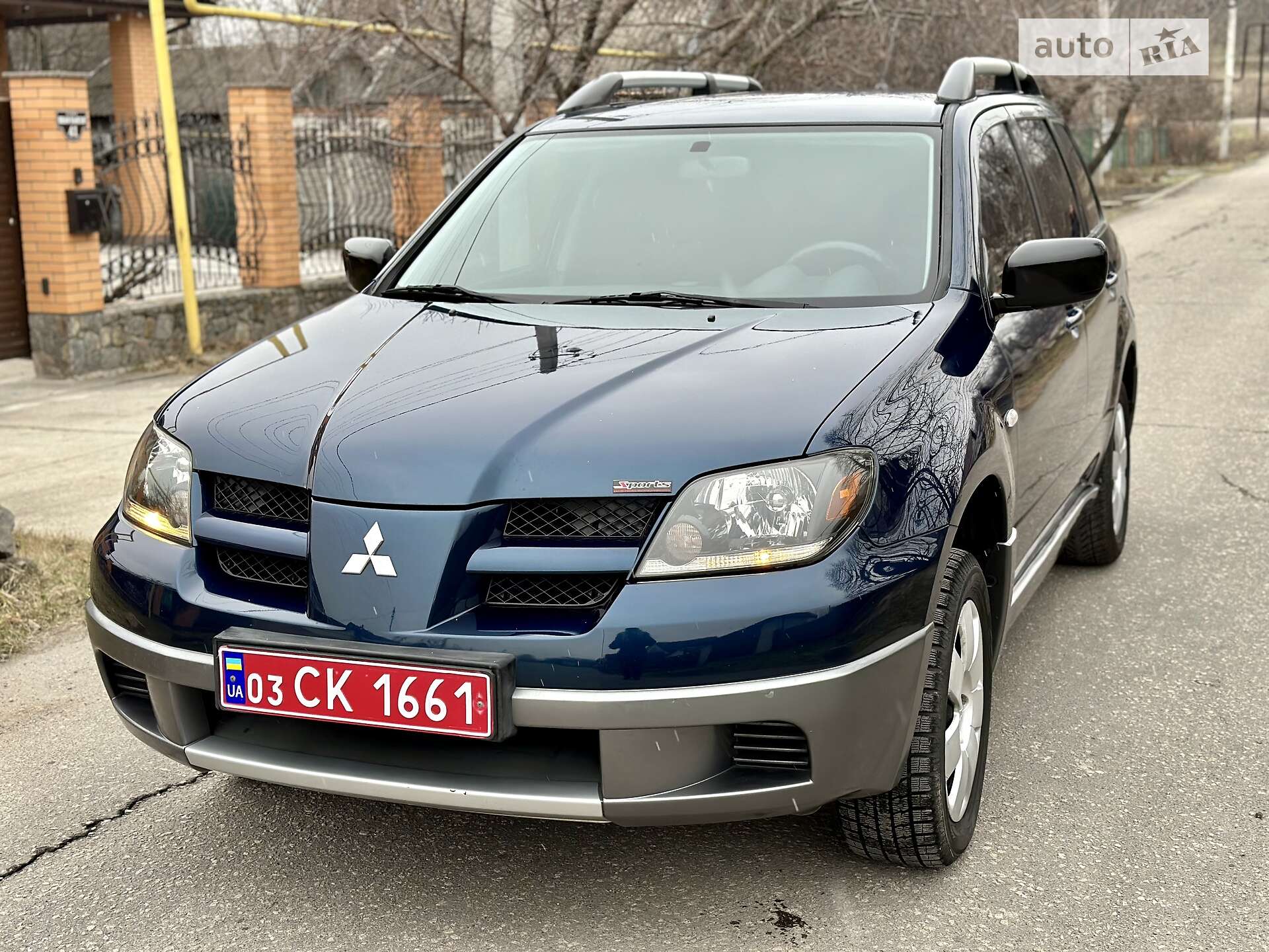 MITSUBISHI OUTLANDER 2004