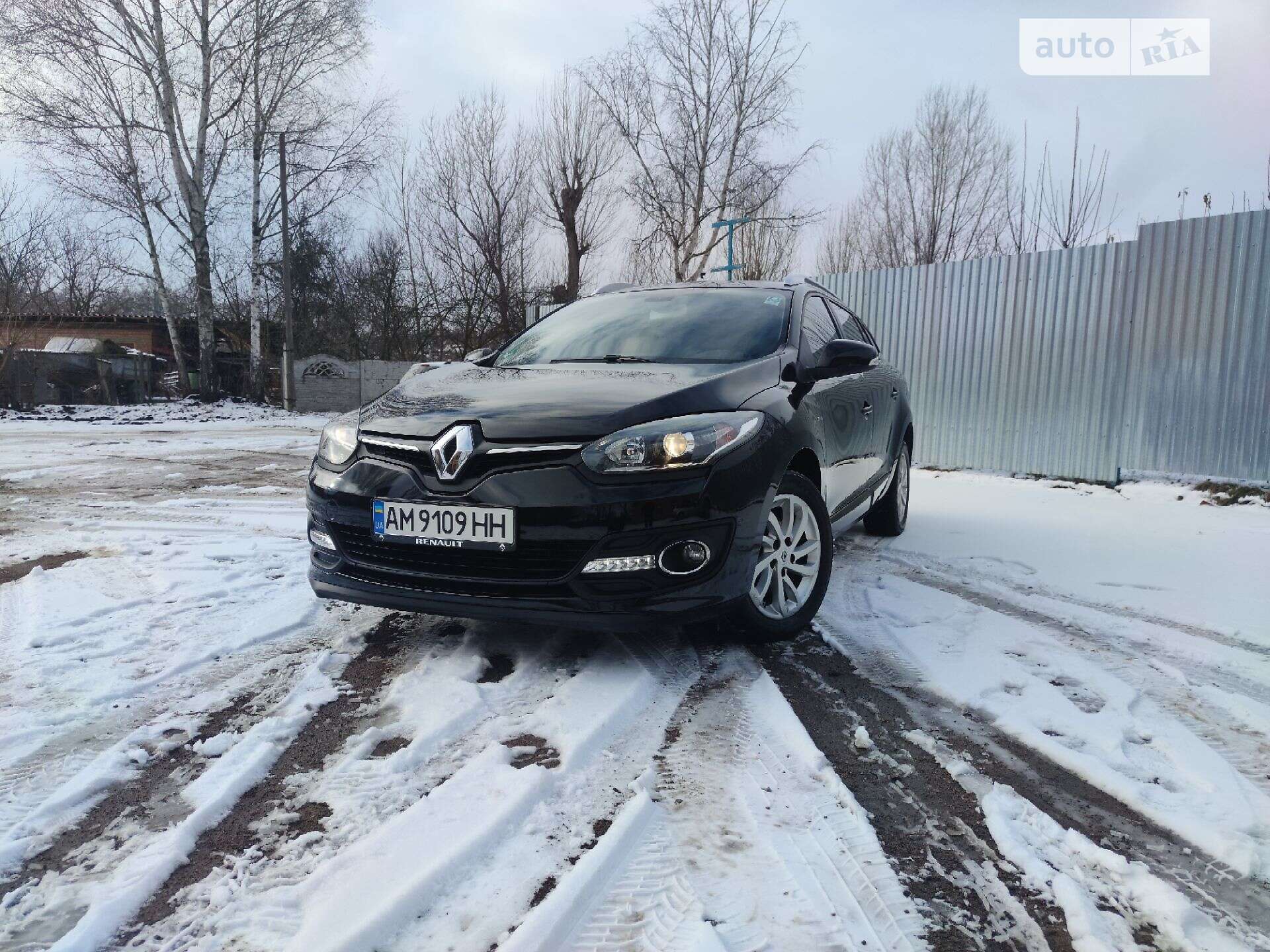 Головне фото звіту автомобіля RENAULT MEGANE 2015